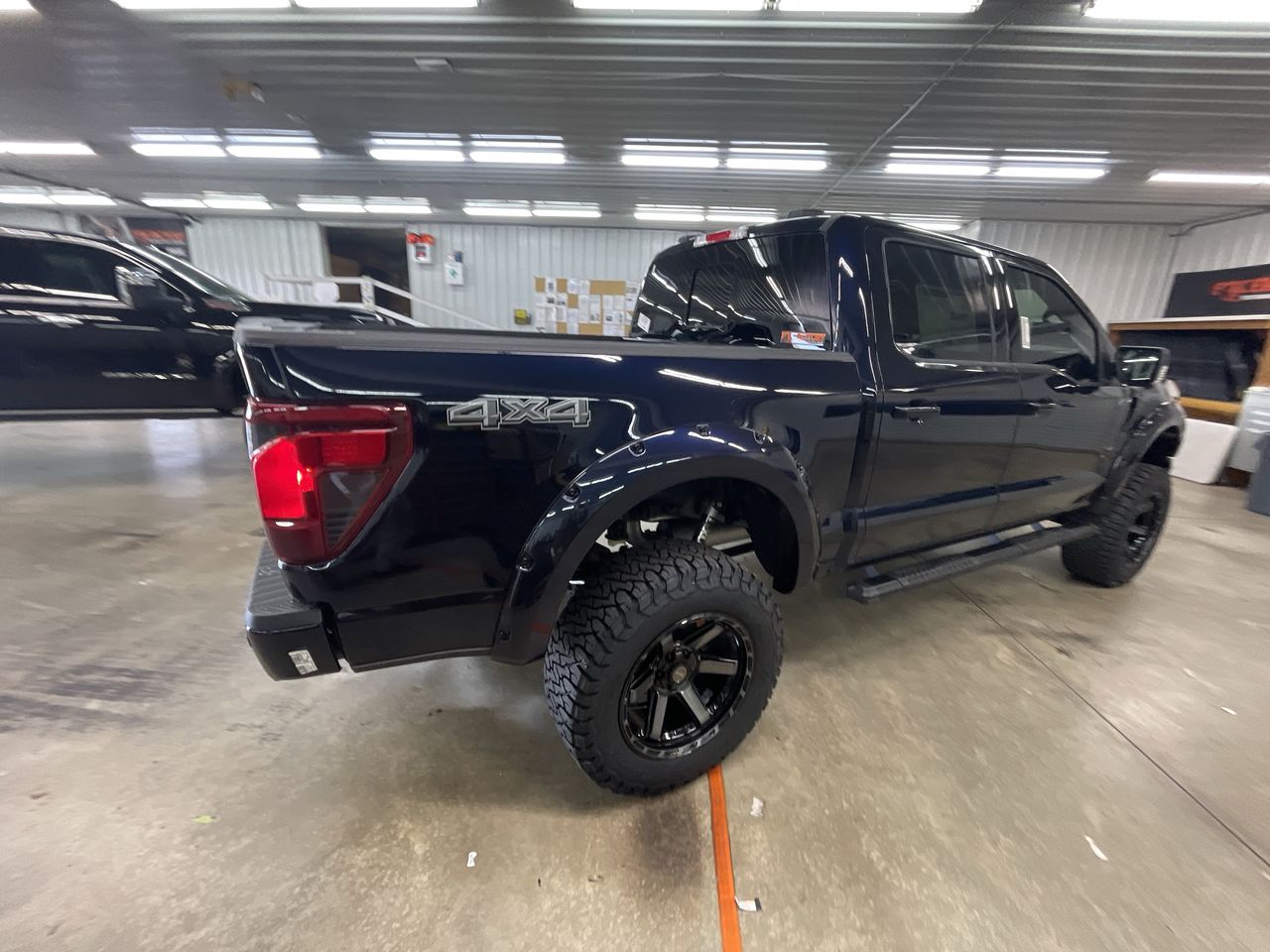 Vehicle Image 8