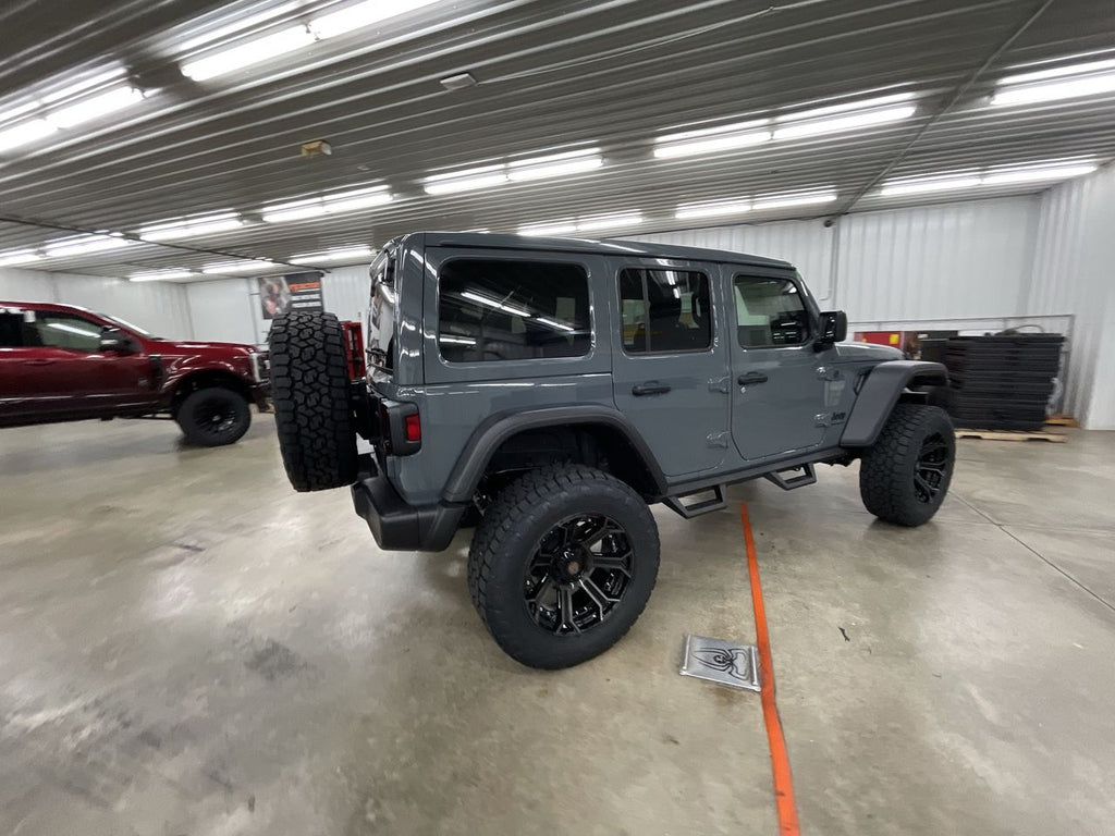 Vehicle Image 8