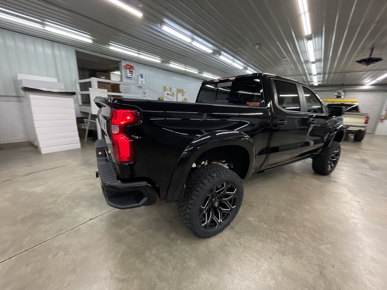 Vehicle Image 8