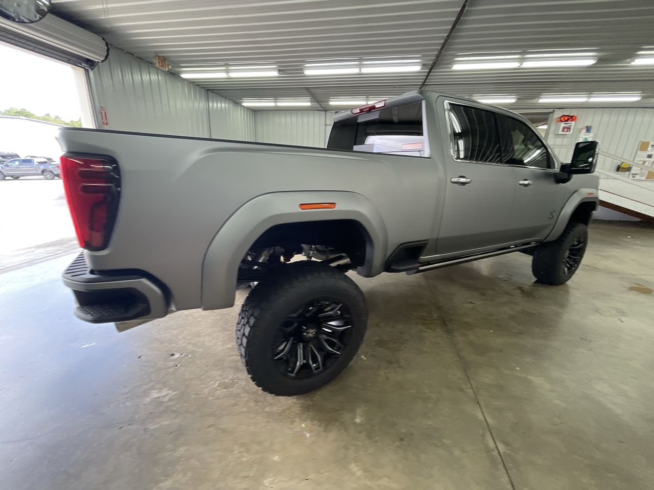 Vehicle Image 7