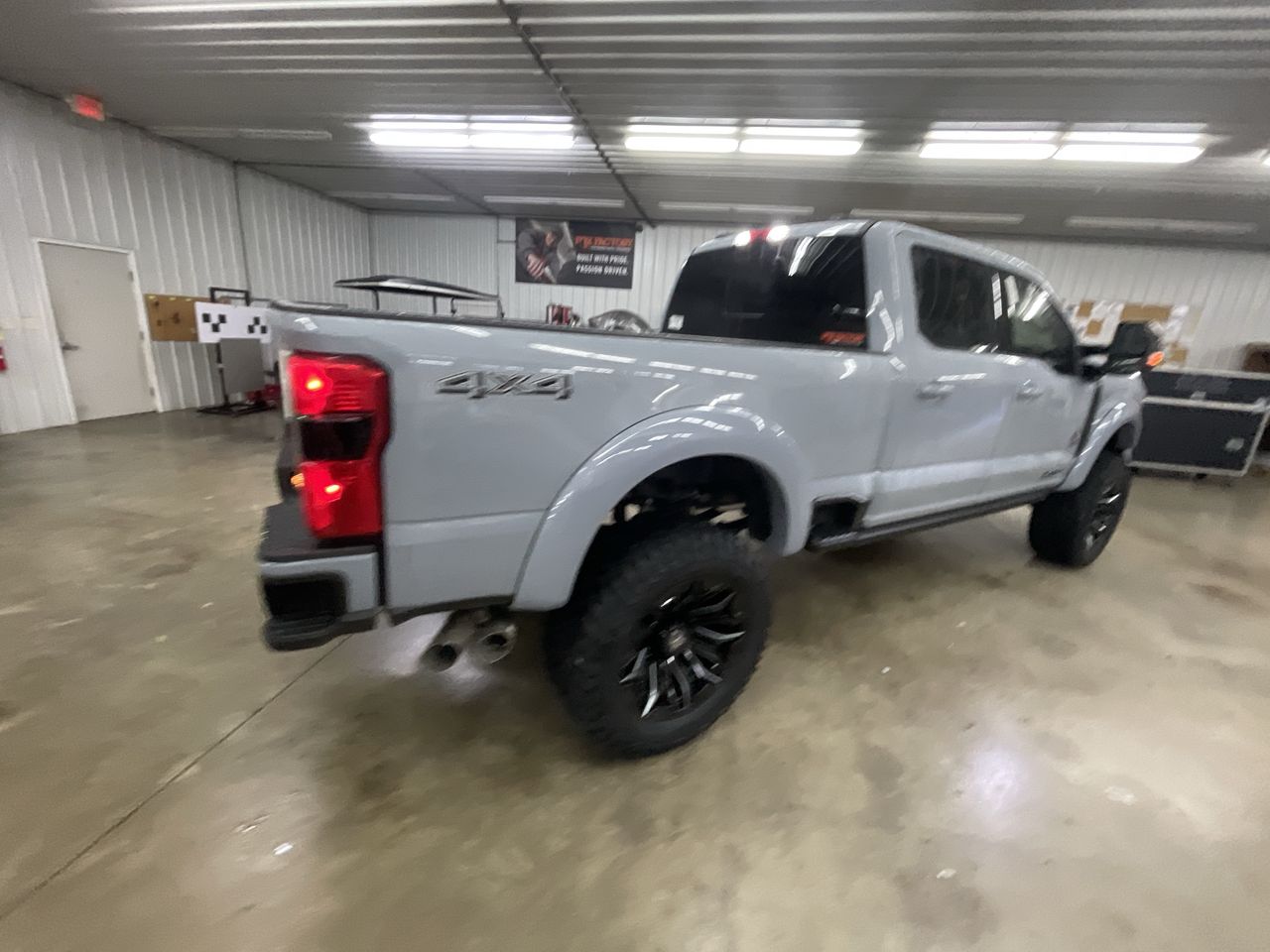 Vehicle Image 8
