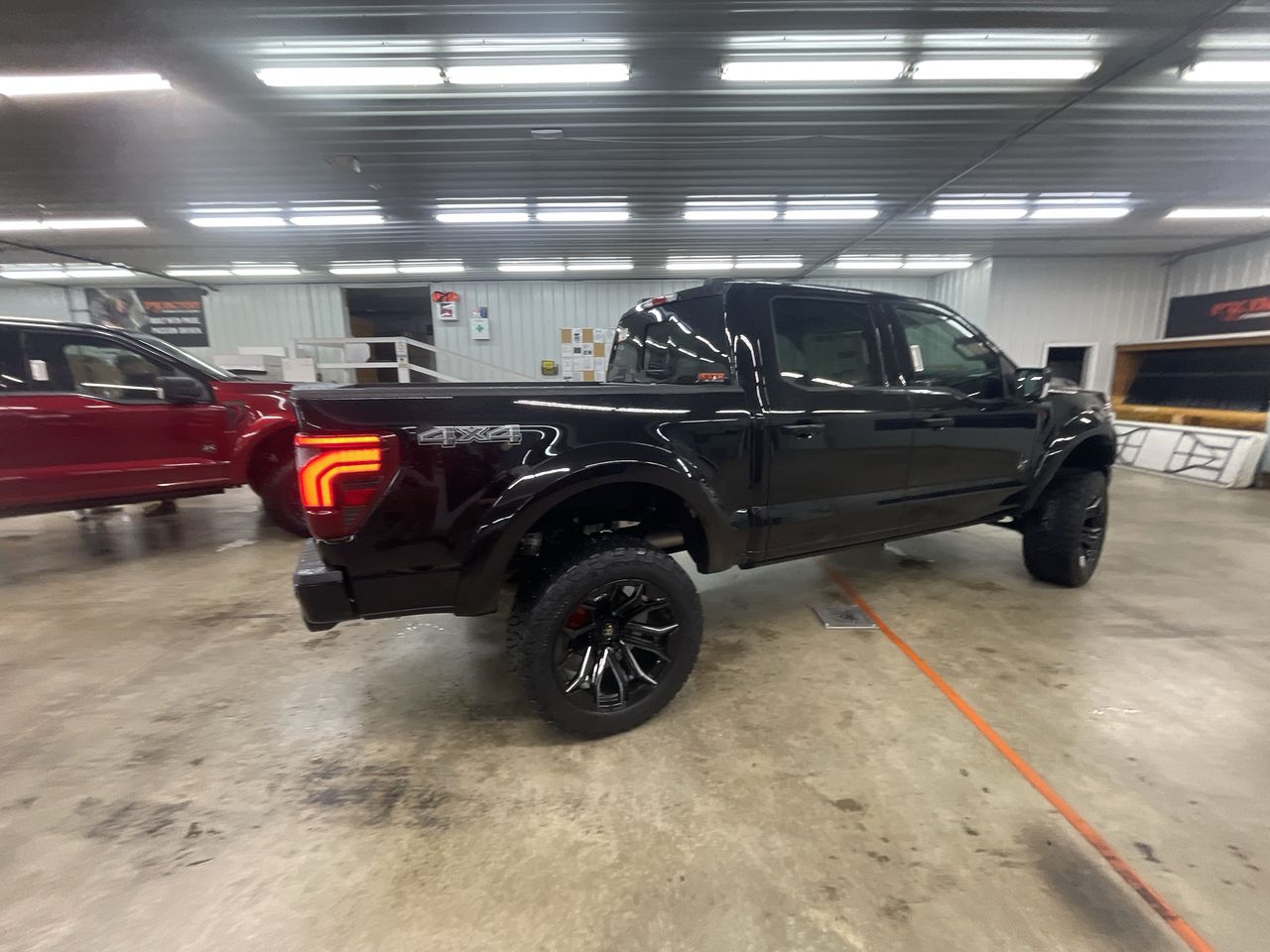 Vehicle Image 8
