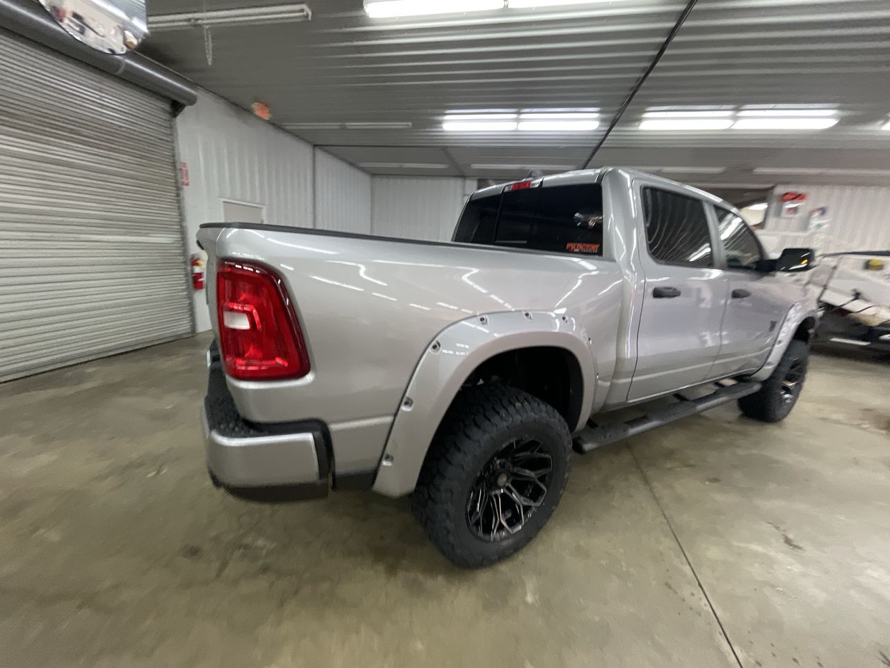 Vehicle Image 8