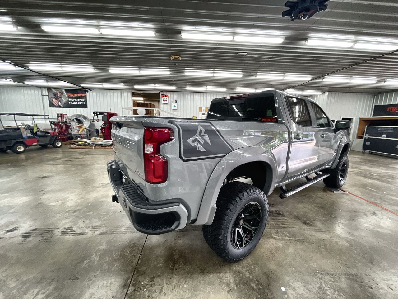 Vehicle Image 8
