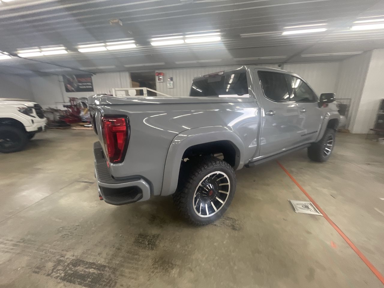 Vehicle Image 7