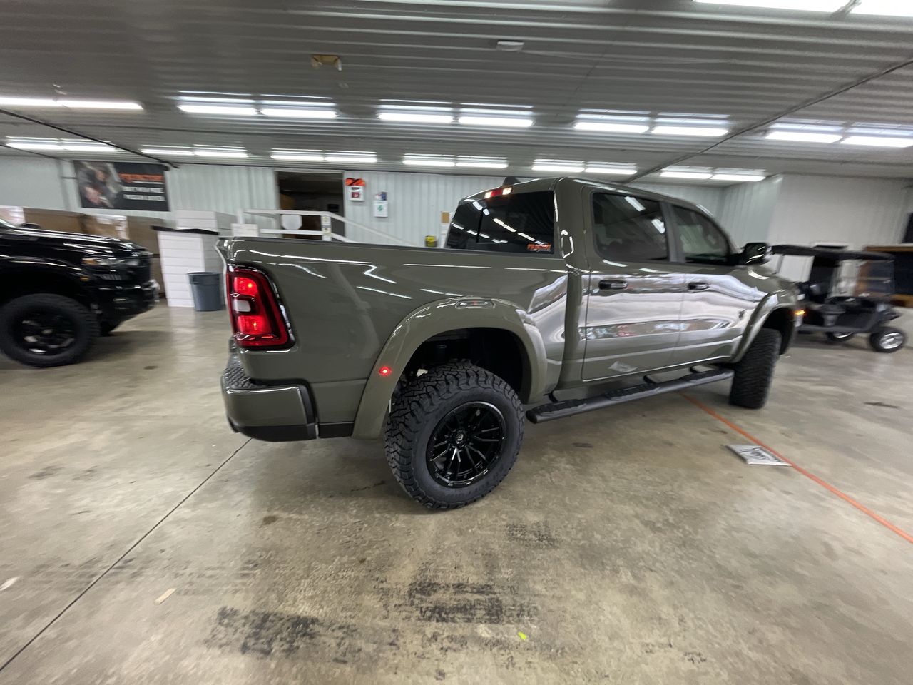 Vehicle Image 8