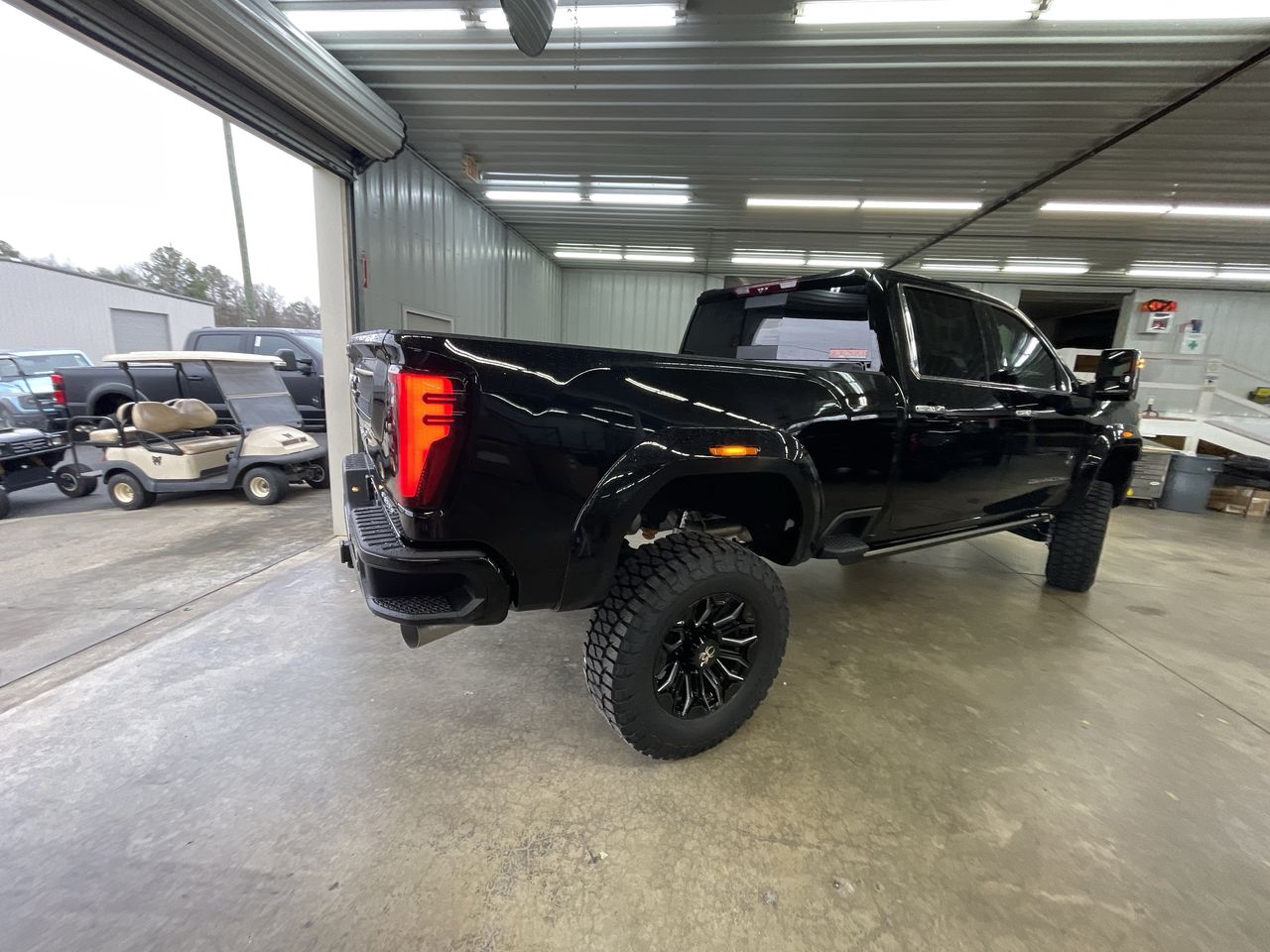 Vehicle Image 8