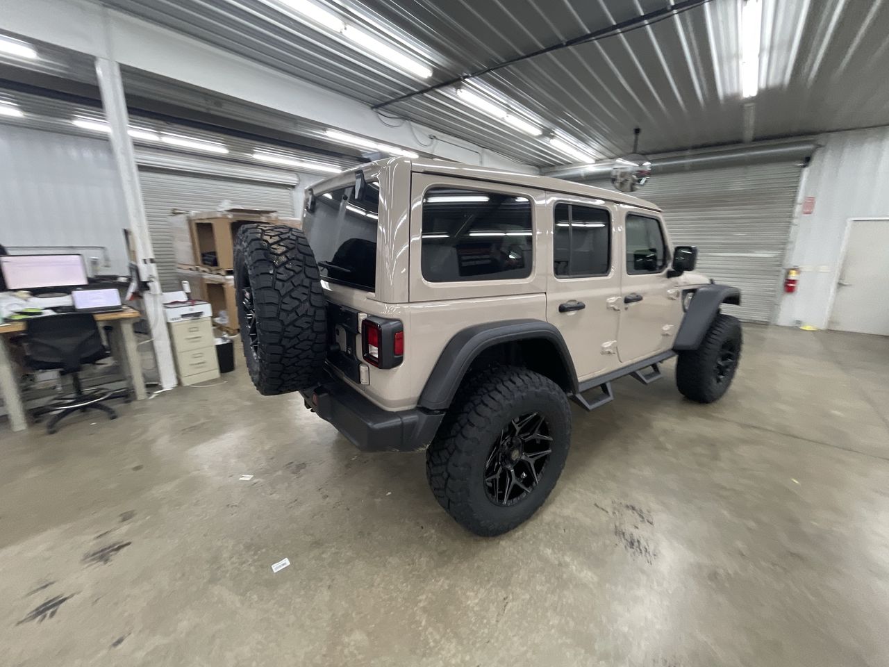 Vehicle Image 7