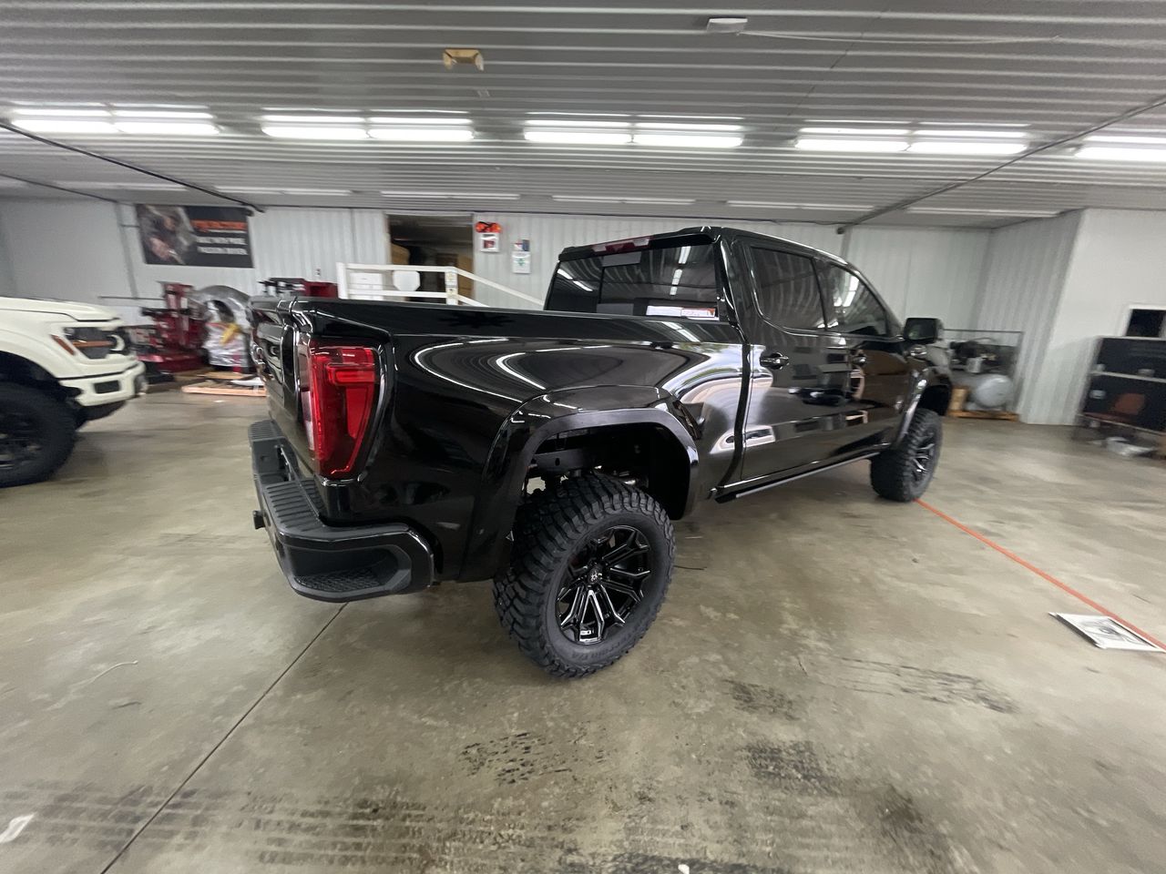 Vehicle Image 8