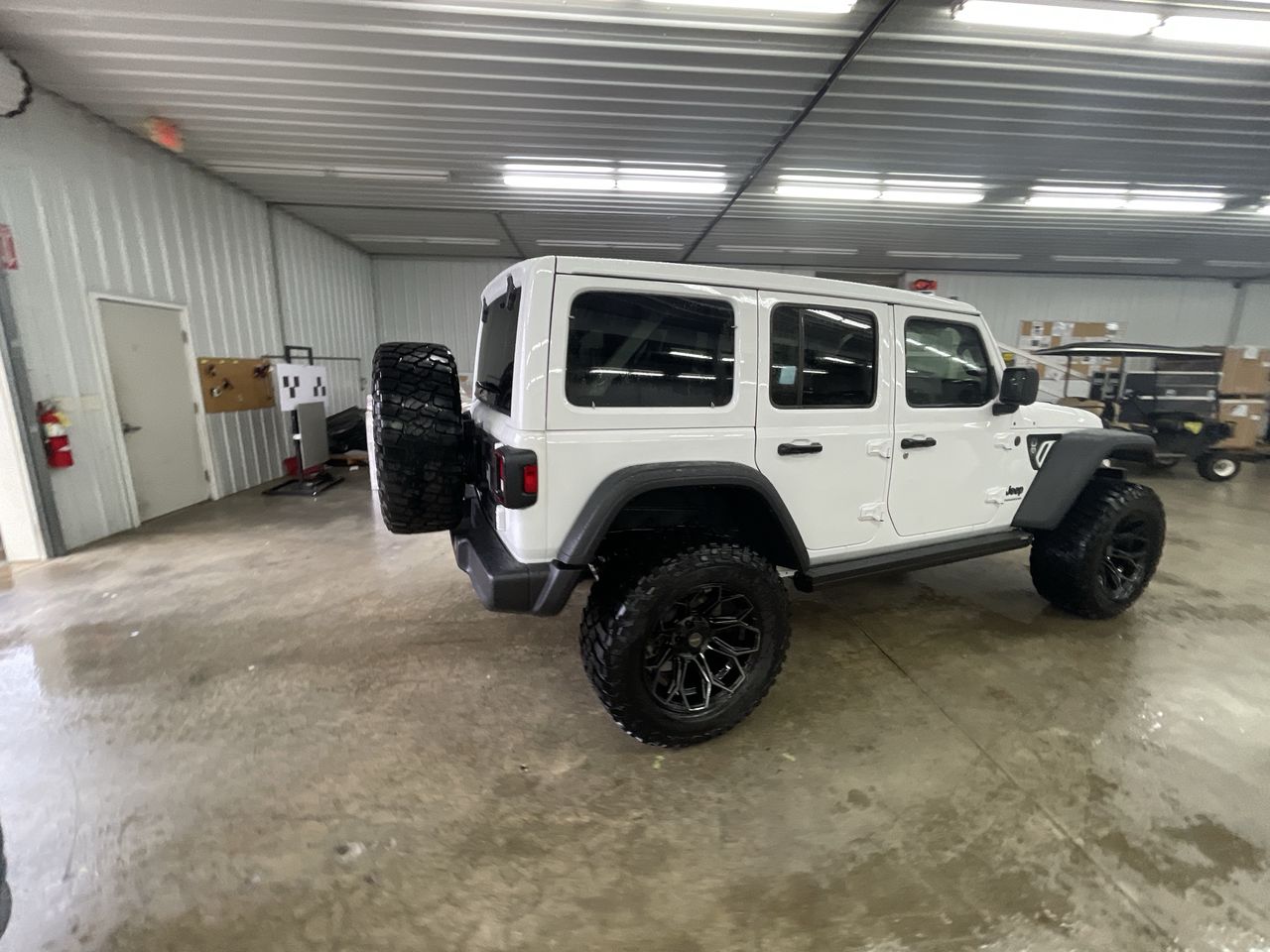 Vehicle Image 8