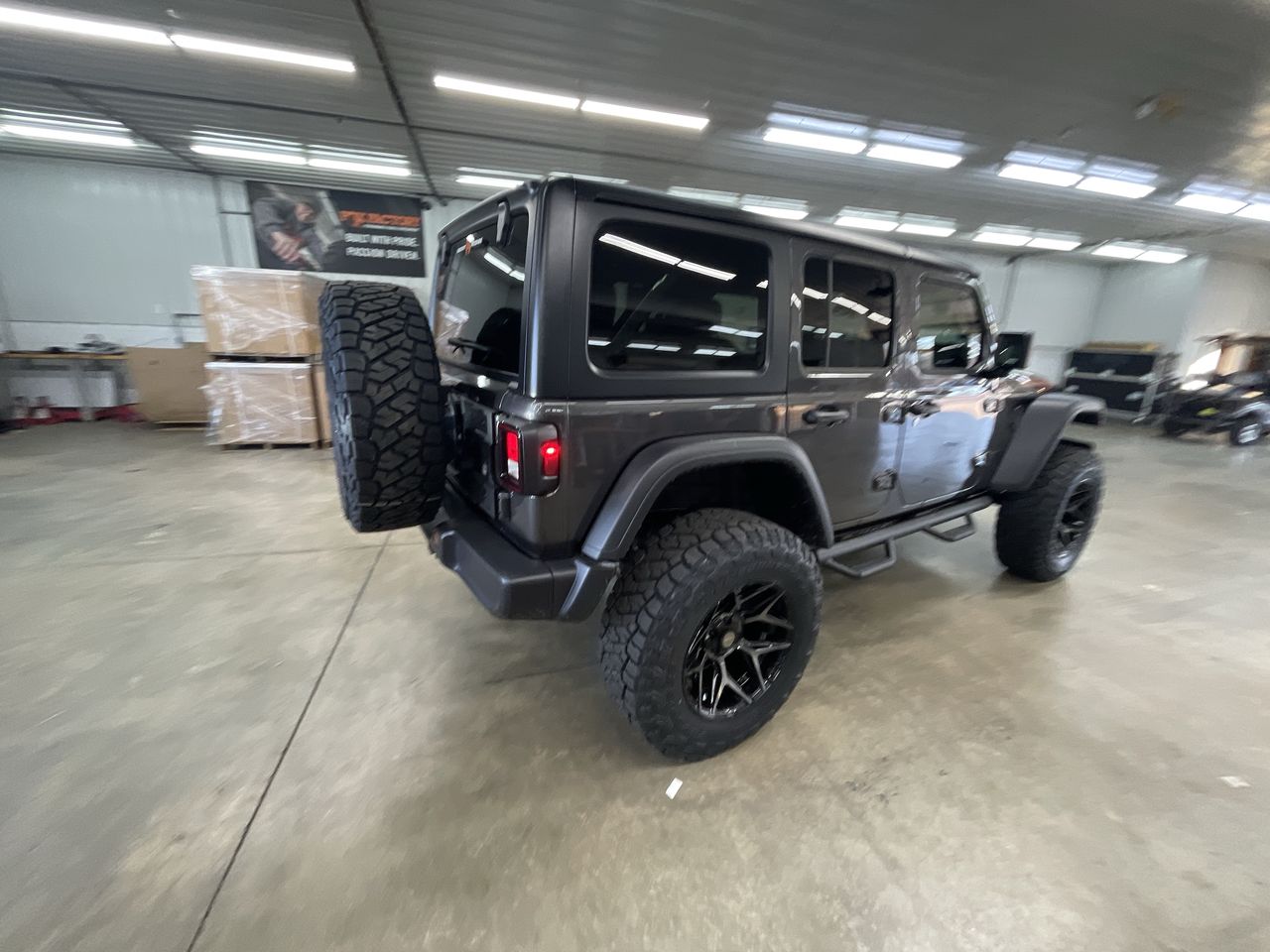 Vehicle Image 8