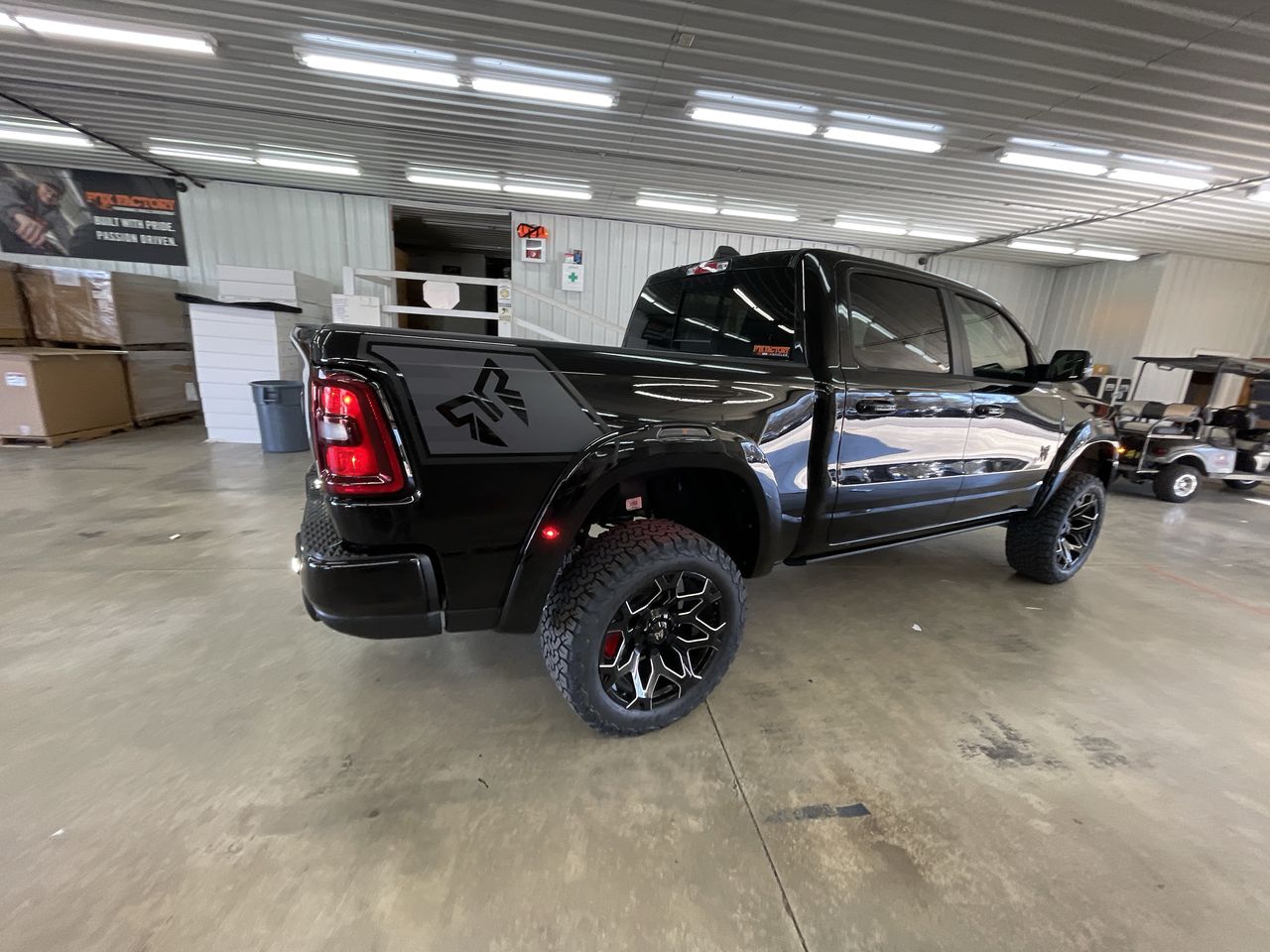 Vehicle Image 8