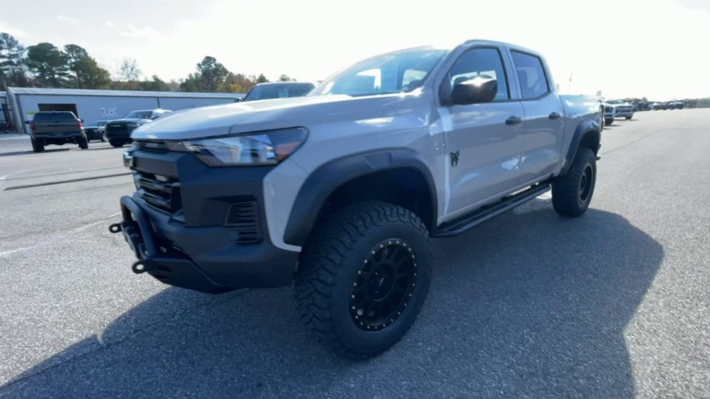 Vehicle Image 4