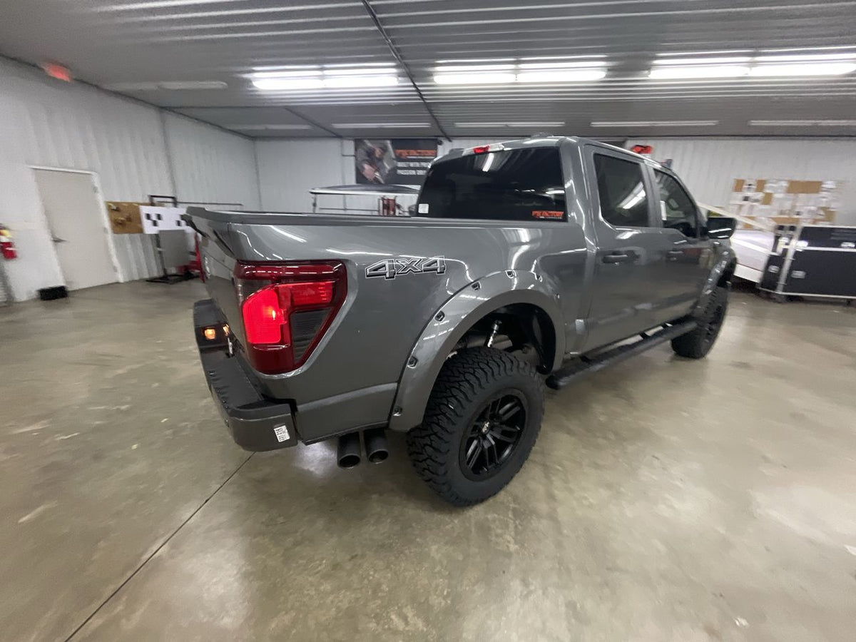 Vehicle Image 8
