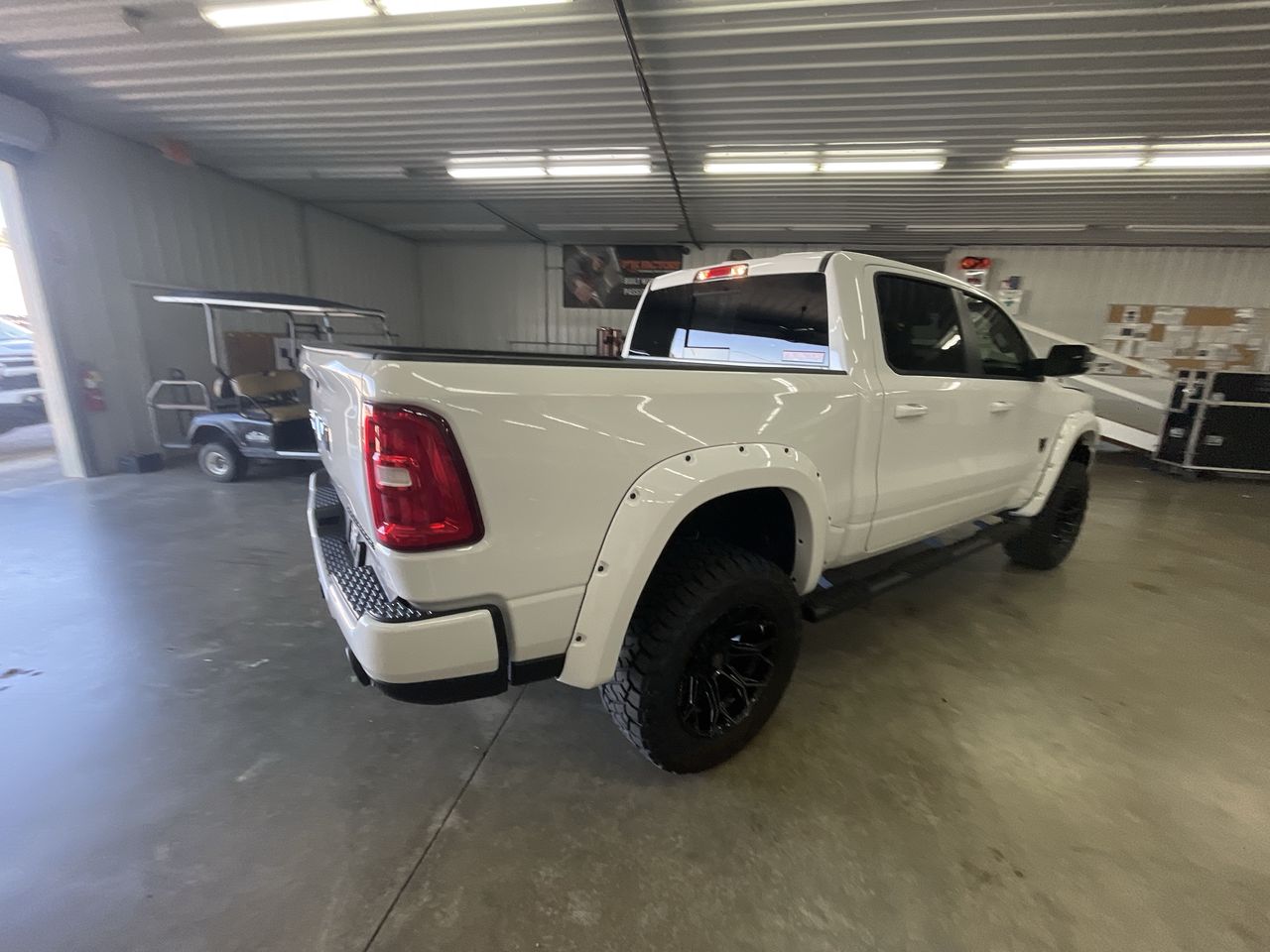 Vehicle Image 8