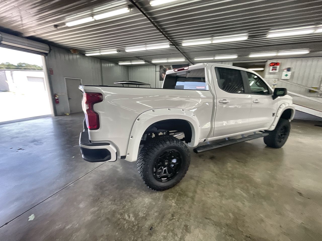 Vehicle Image 8