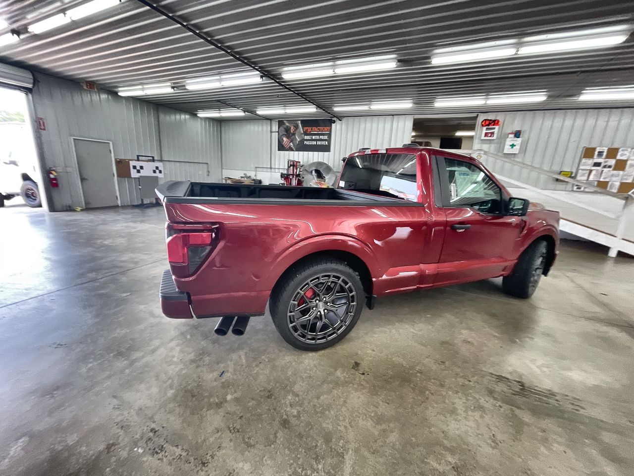 Vehicle Image 8