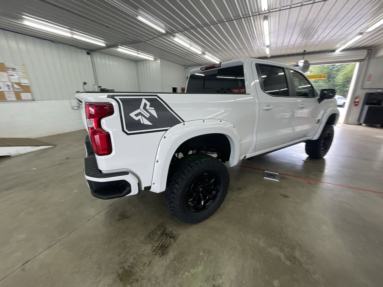 Vehicle Image 7