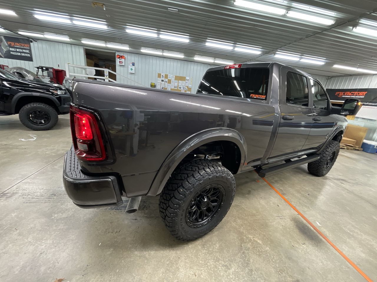 Vehicle Image 8