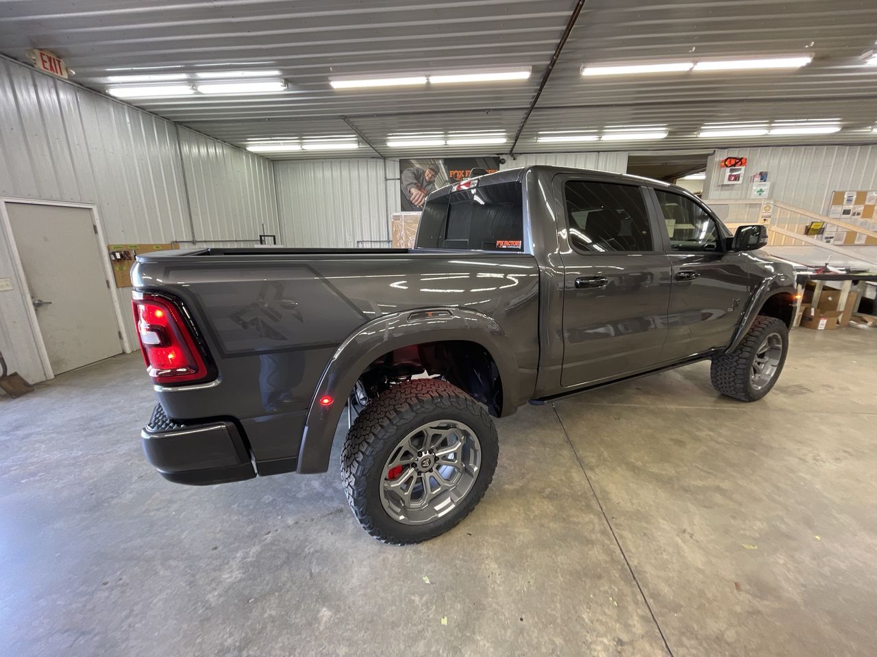 Vehicle Image 8