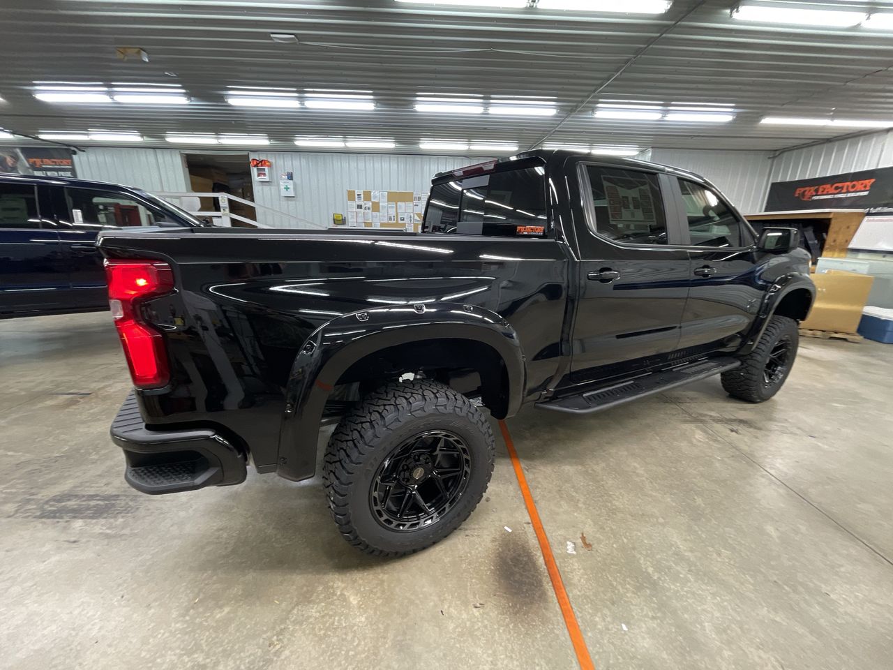 Vehicle Image 8