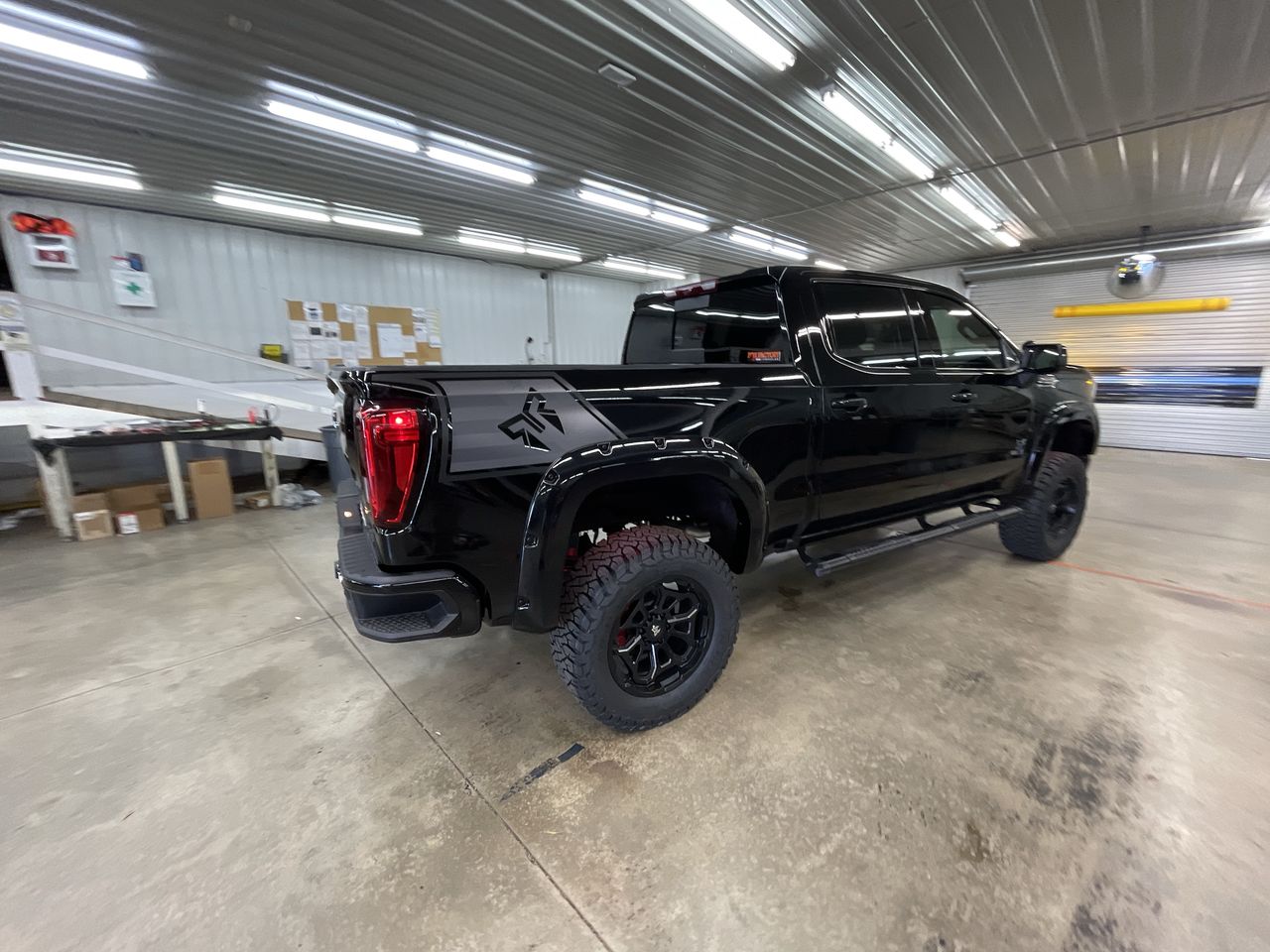 Vehicle Image 8