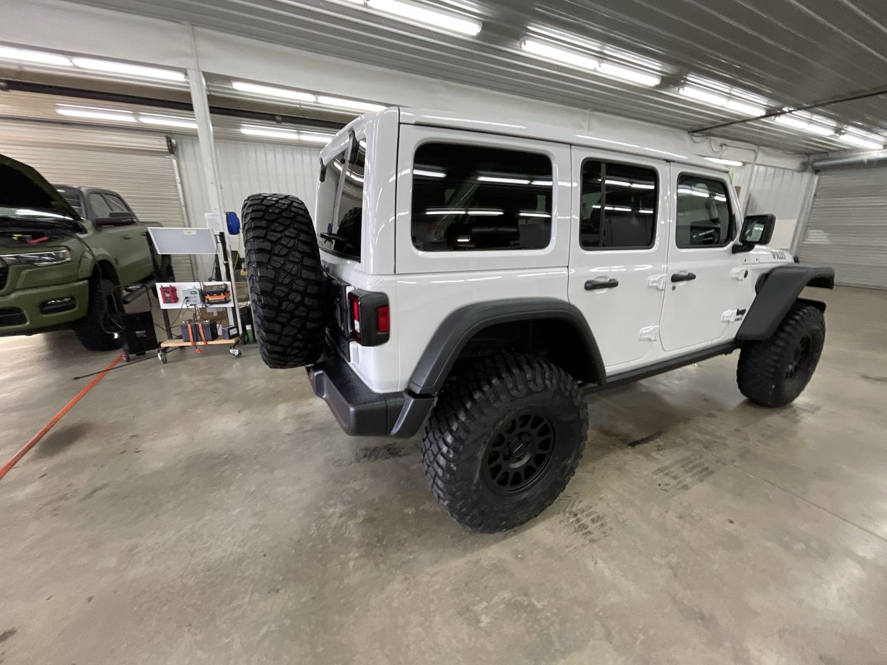 Vehicle Image 8