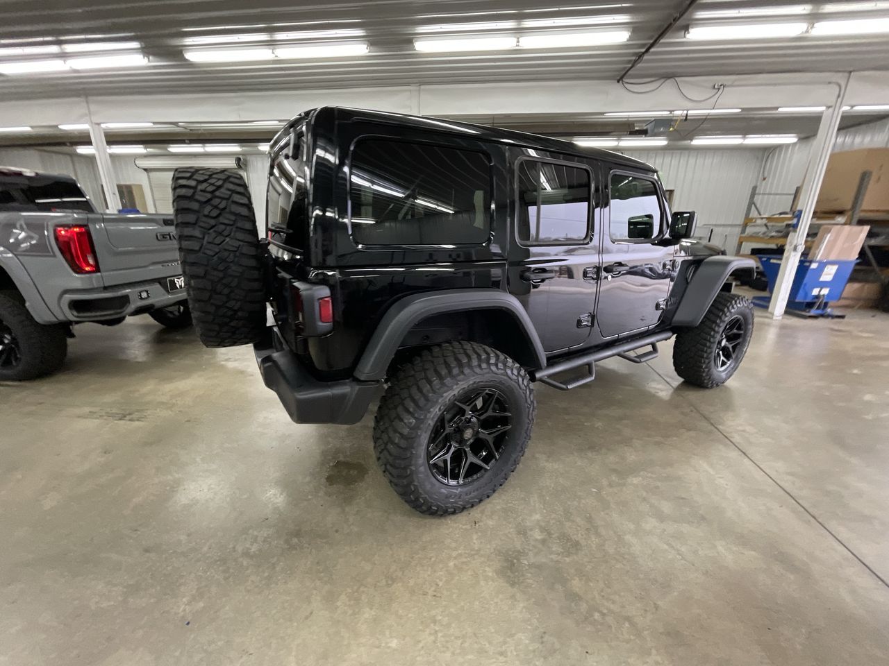 Vehicle Image 8