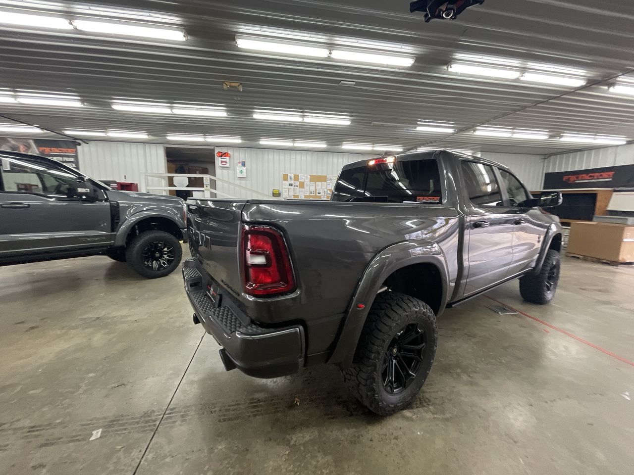 Vehicle Image 8
