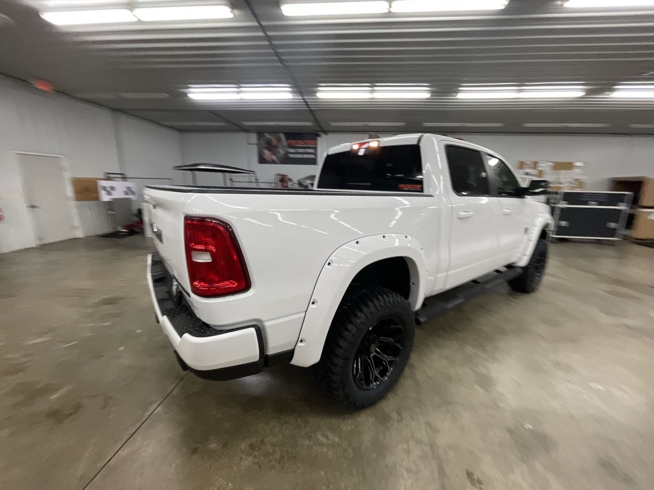 Vehicle Image 8
