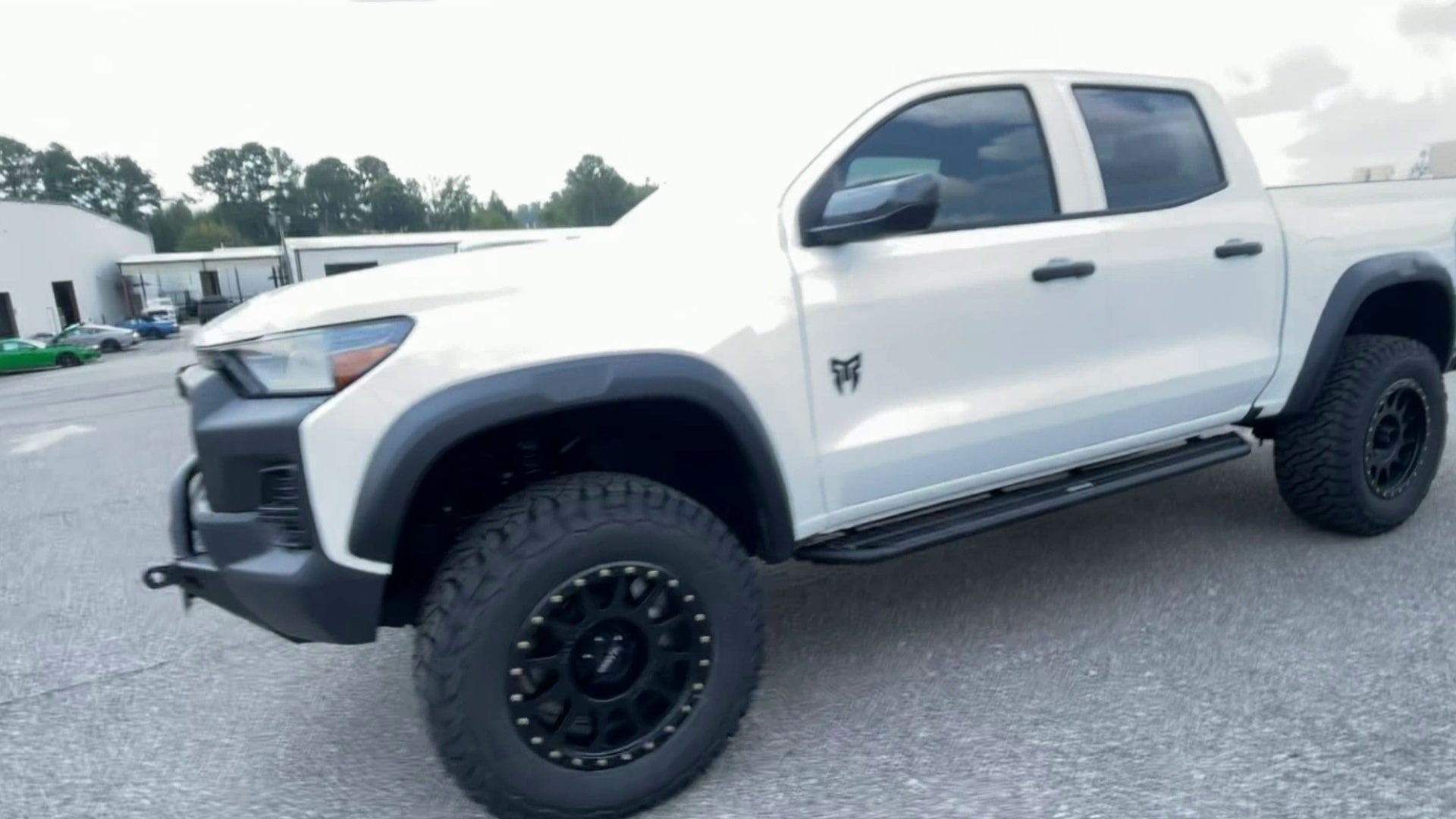 Vehicle Image 4