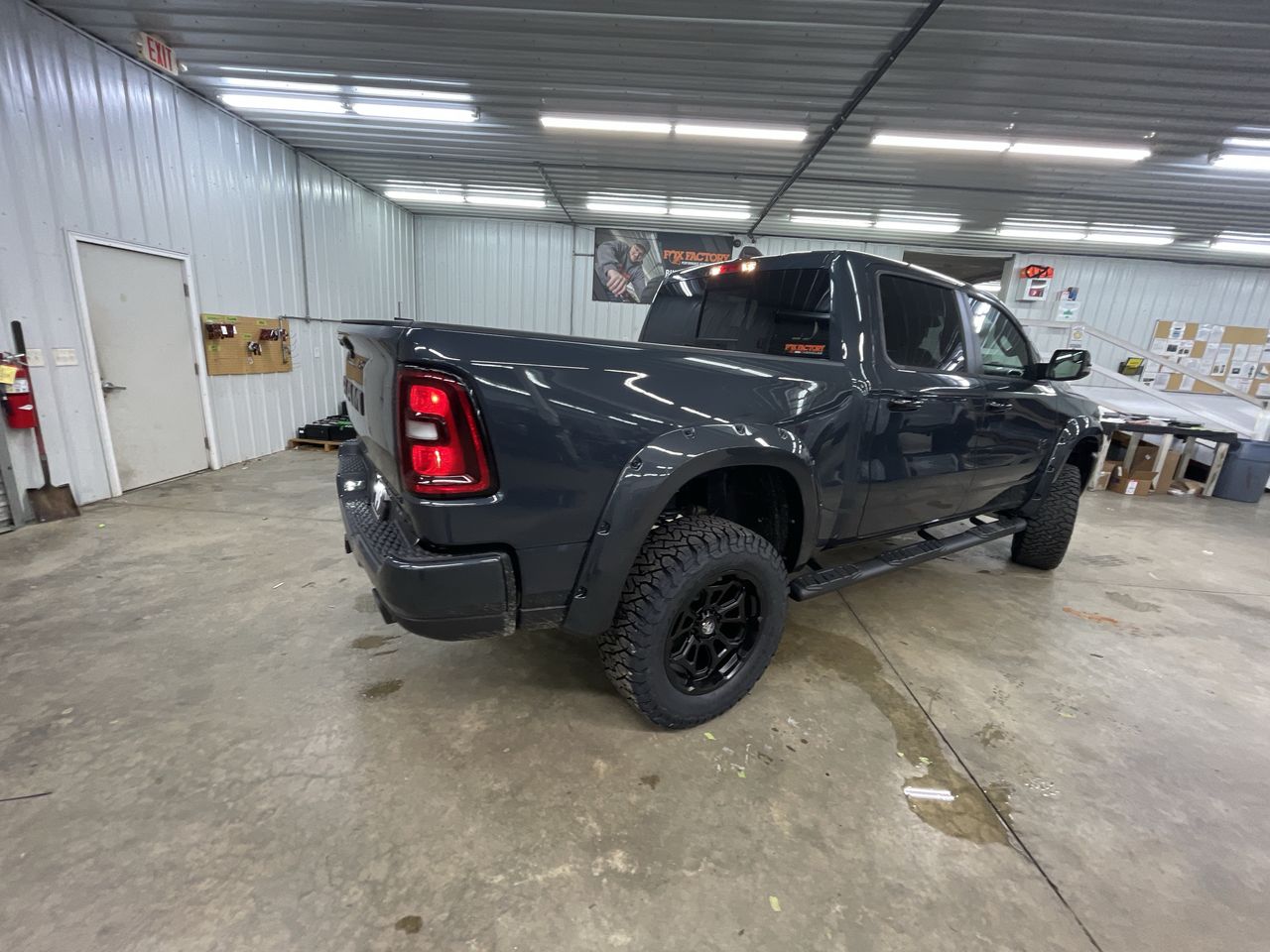 Vehicle Image 8