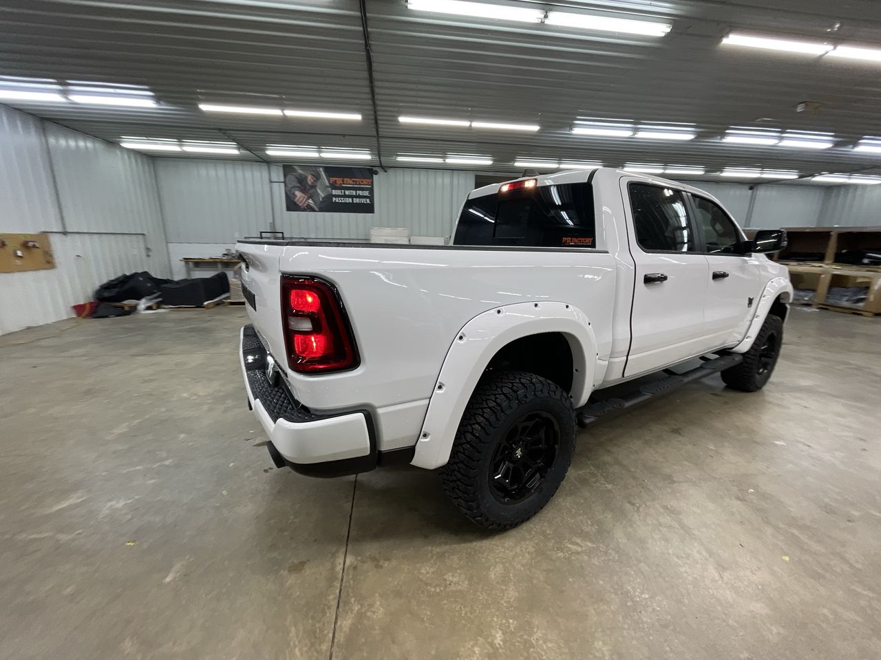 Vehicle Image 8