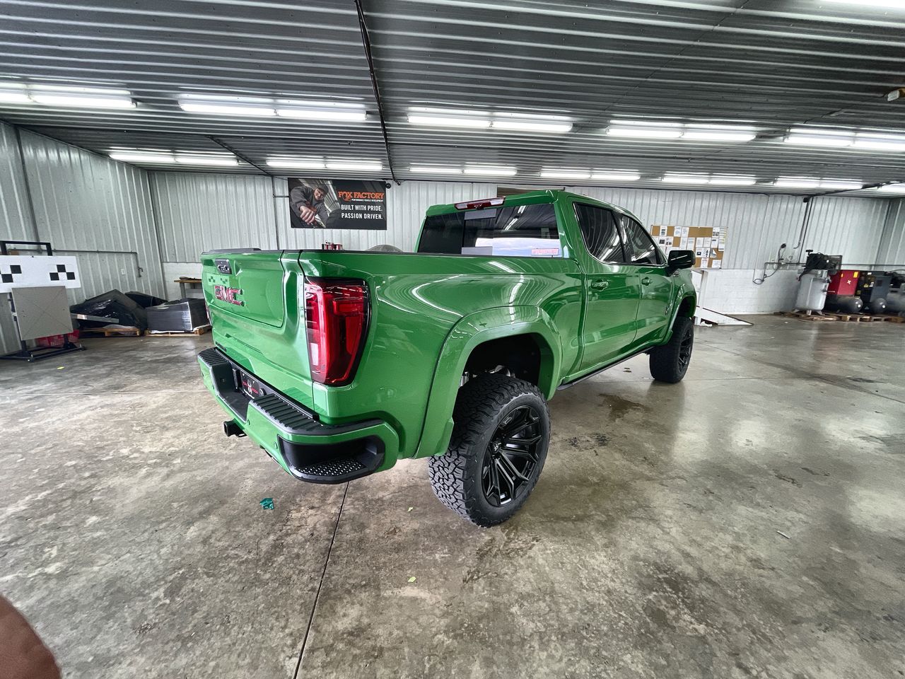Vehicle Image 8
