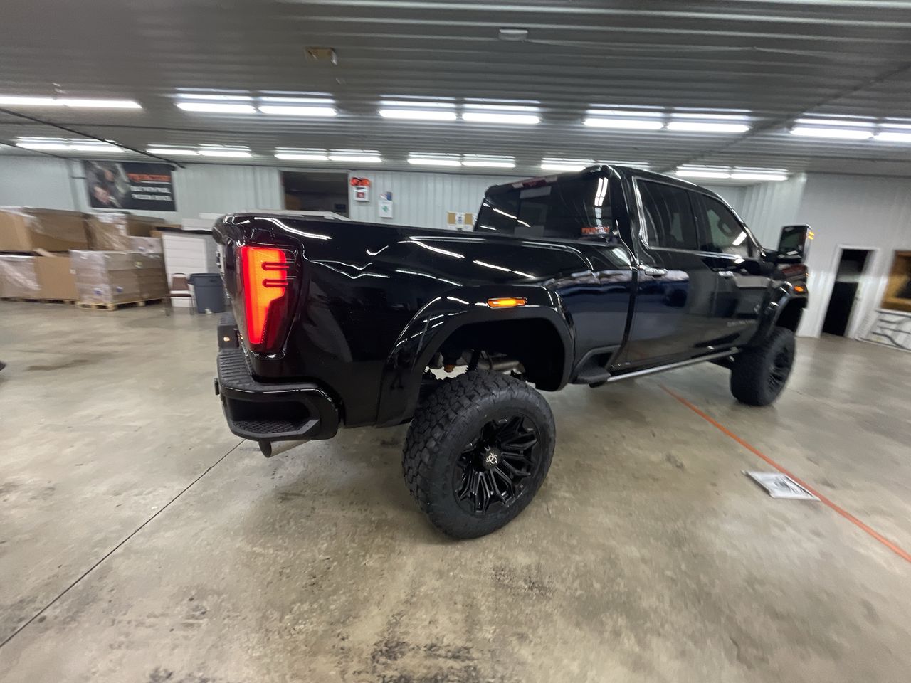 Vehicle Image 8