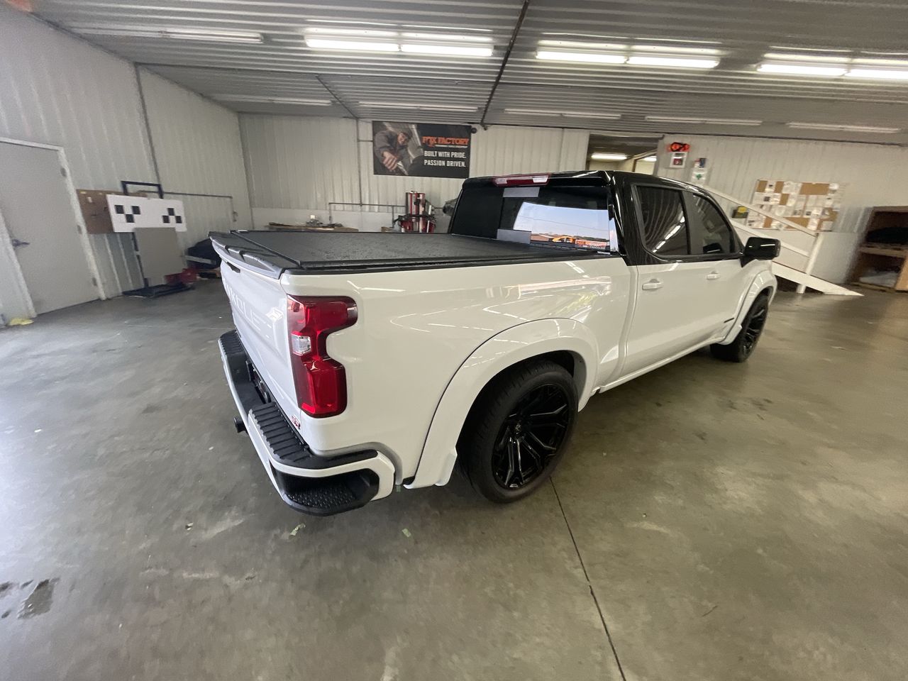 Vehicle Image 7