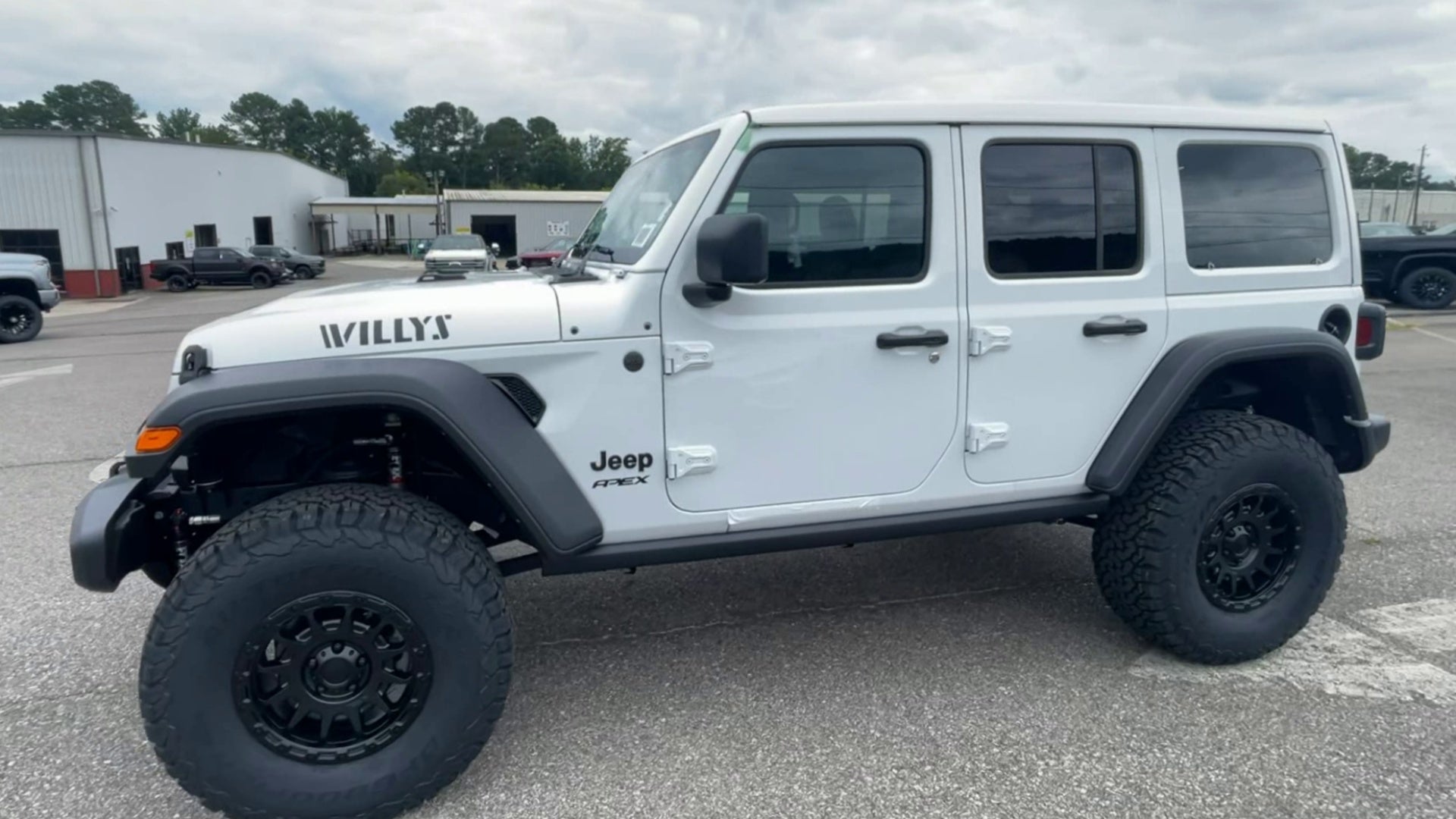 Vehicle Image 4