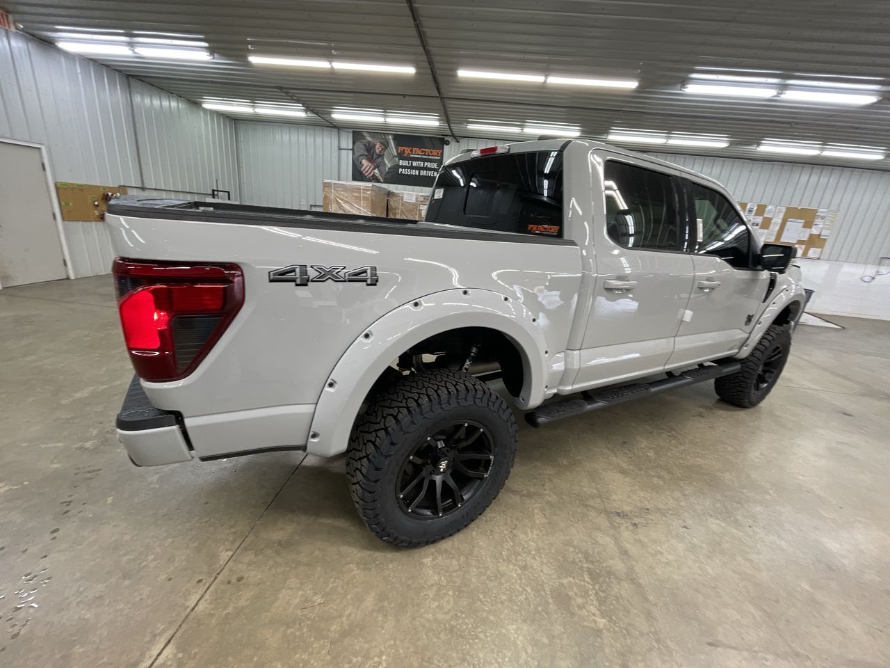 Vehicle Image 8