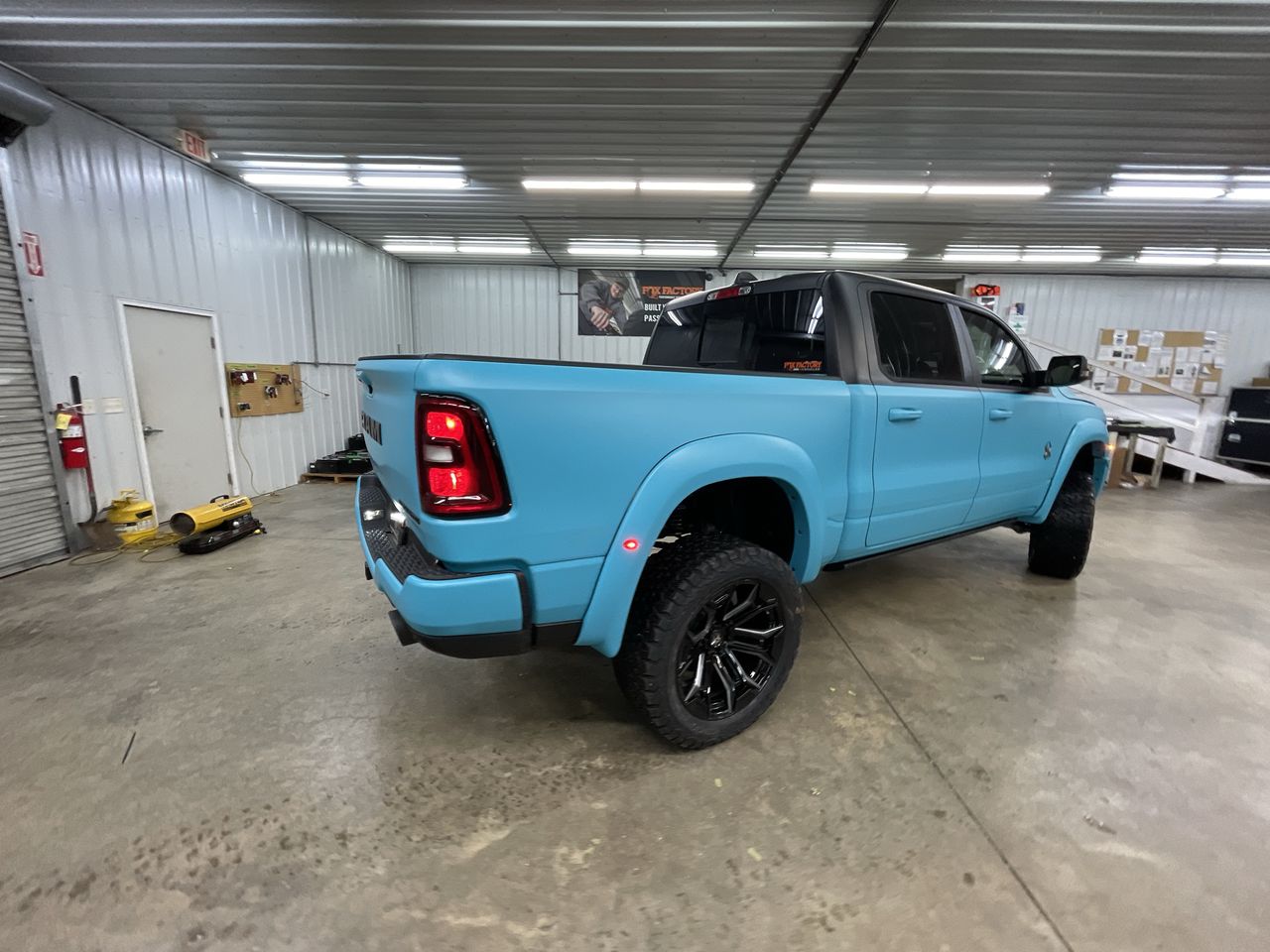Vehicle Image 8