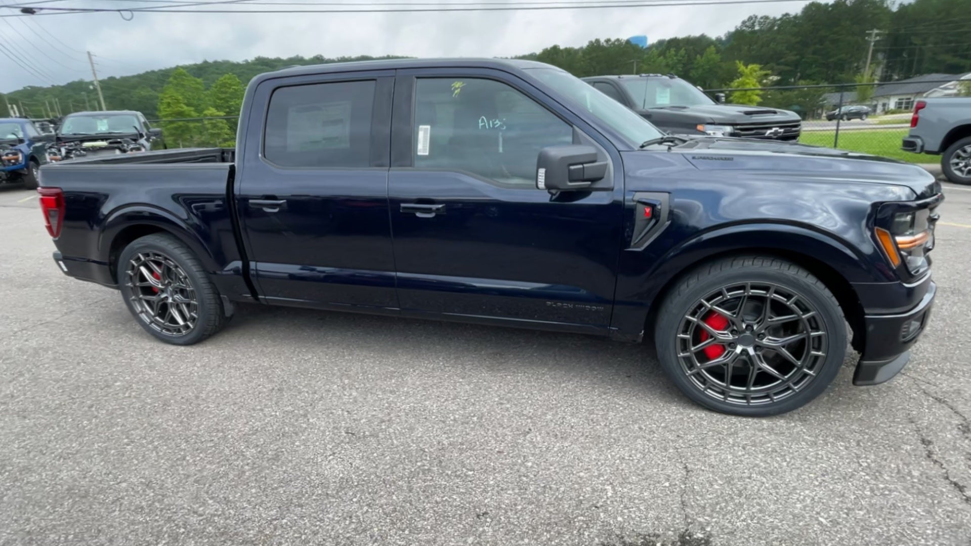 Vehicle Image 4