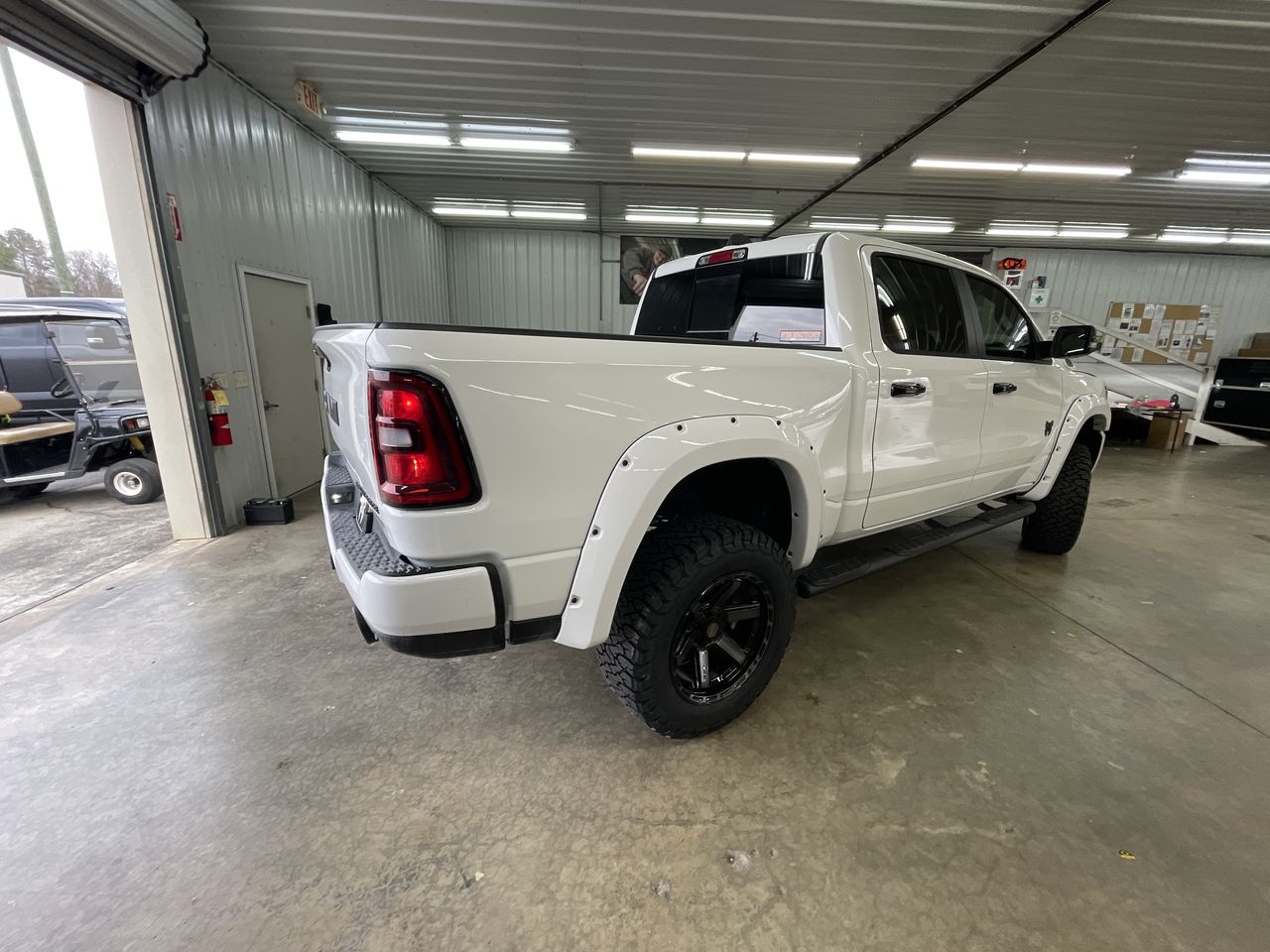 Vehicle Image 8