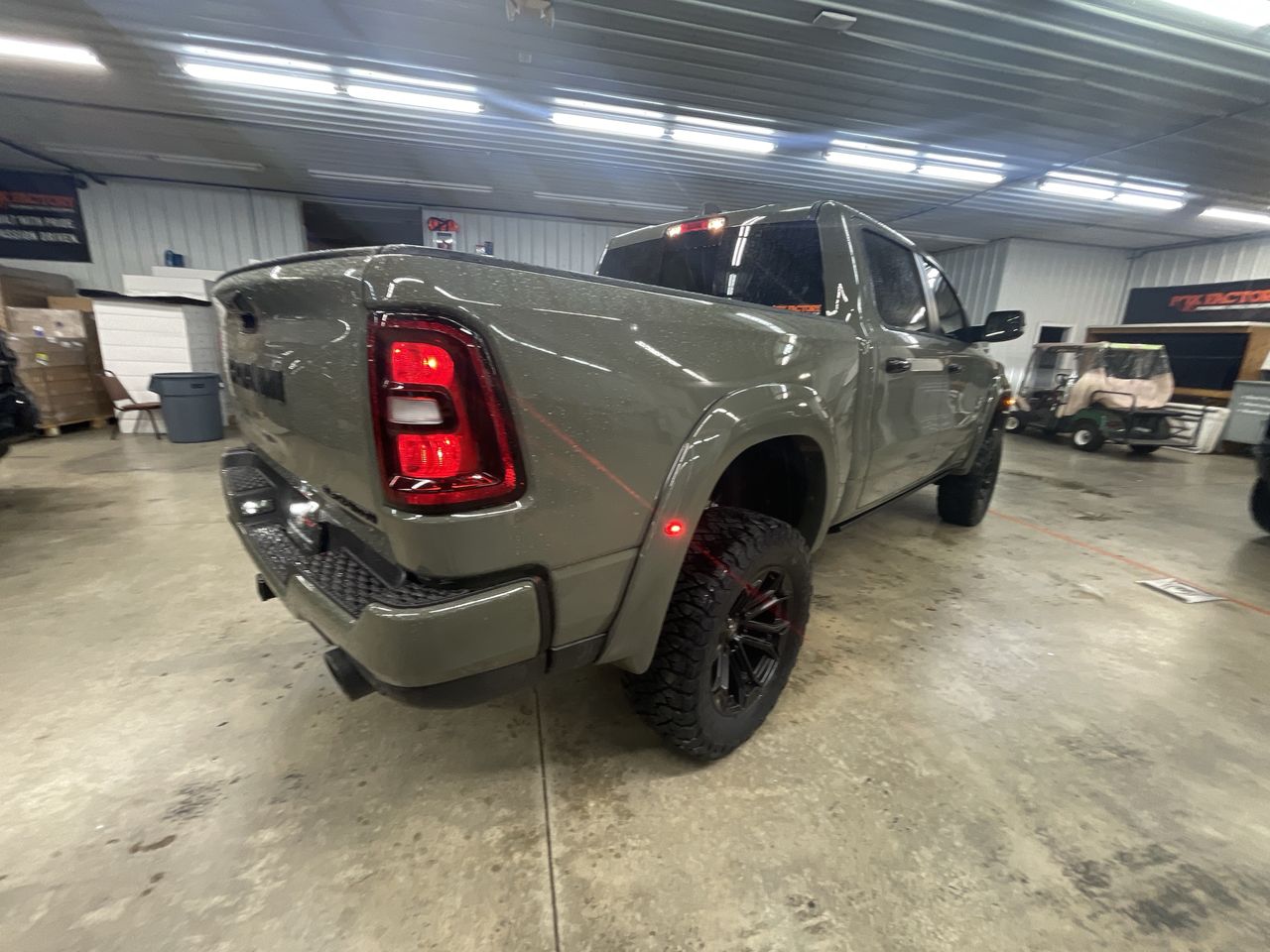 Vehicle Image 8