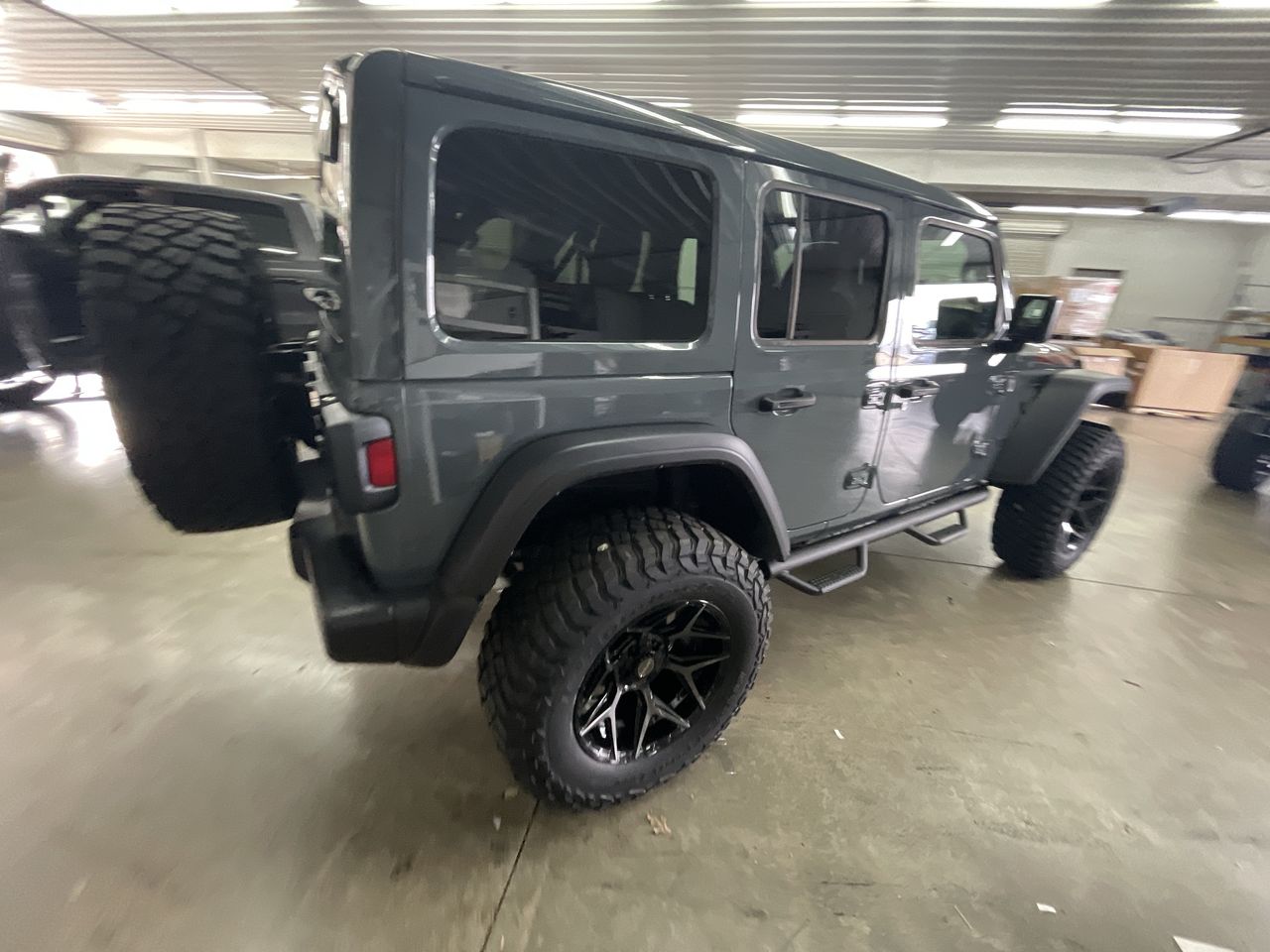 Vehicle Image 8