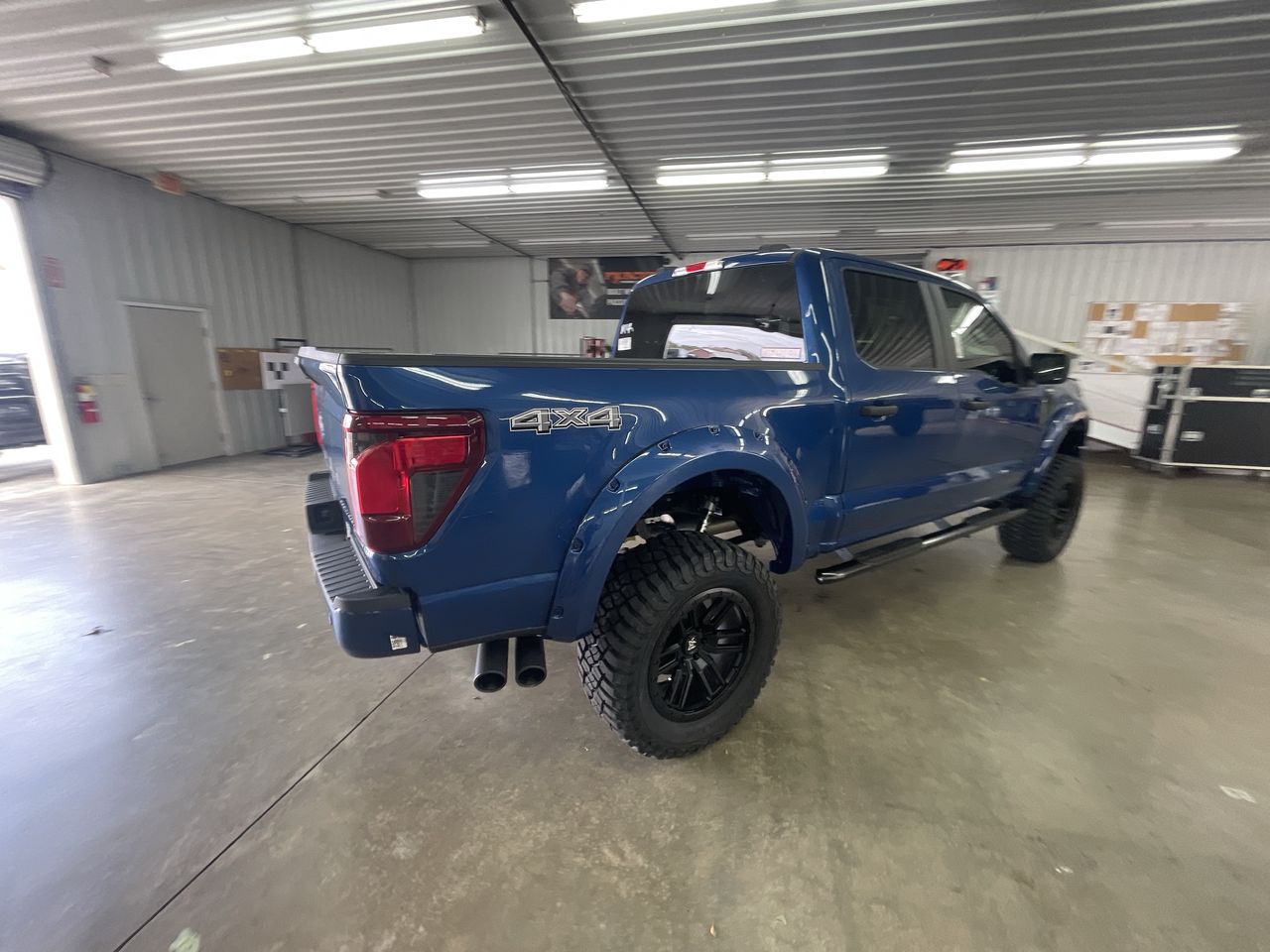 Vehicle Image 8