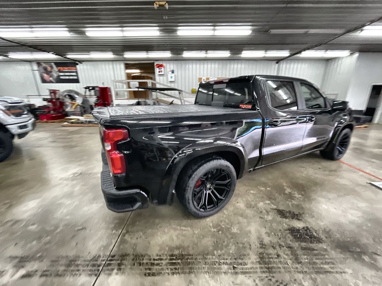 Vehicle Image 8