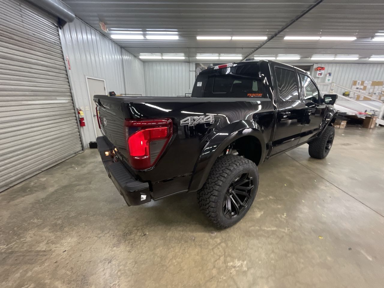 Vehicle Image 8