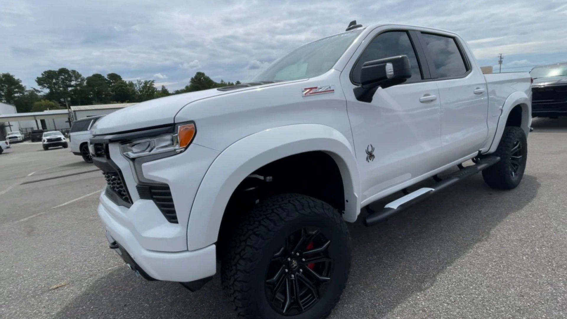 Vehicle Image 4
