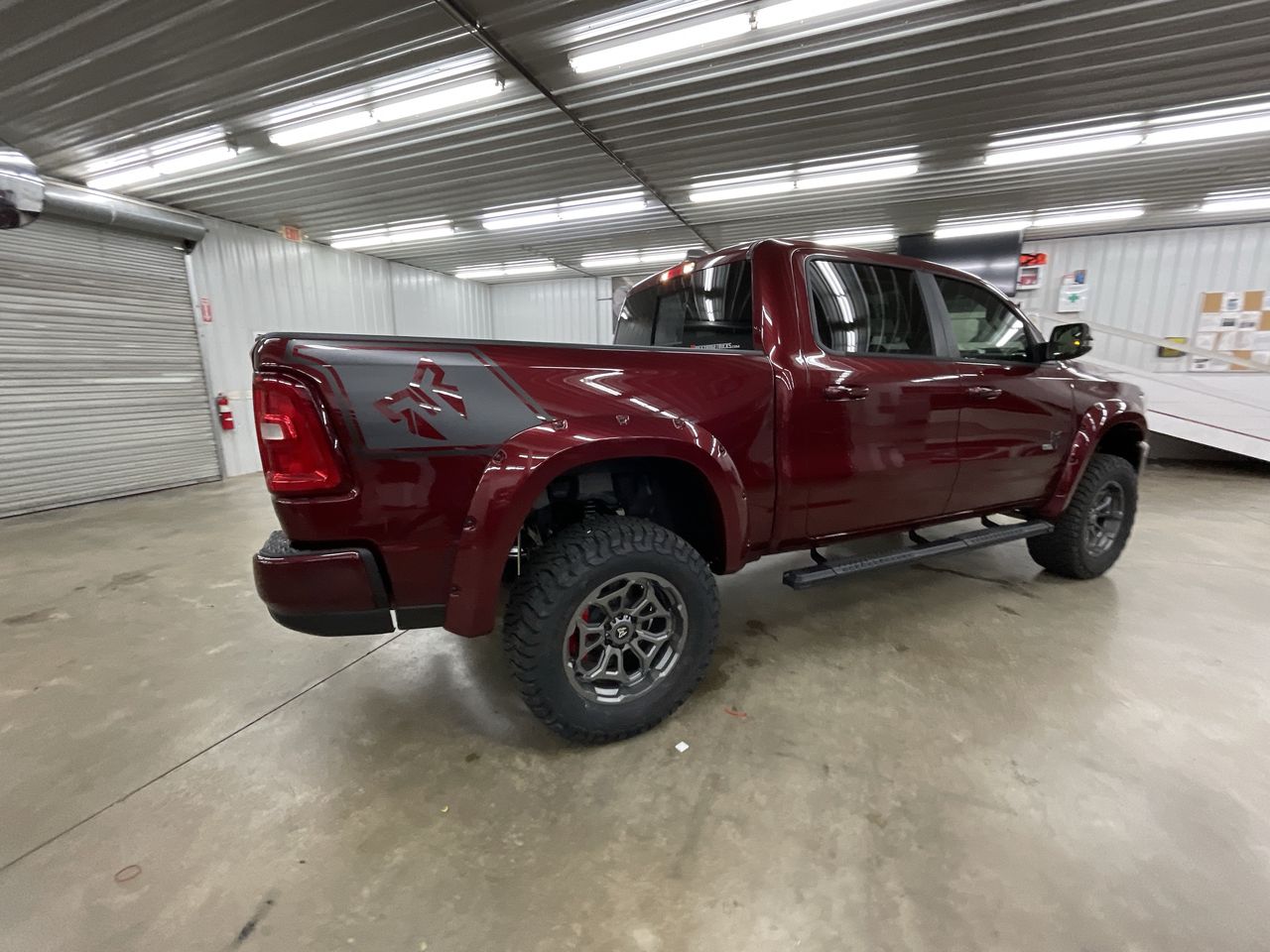 Vehicle Image 8