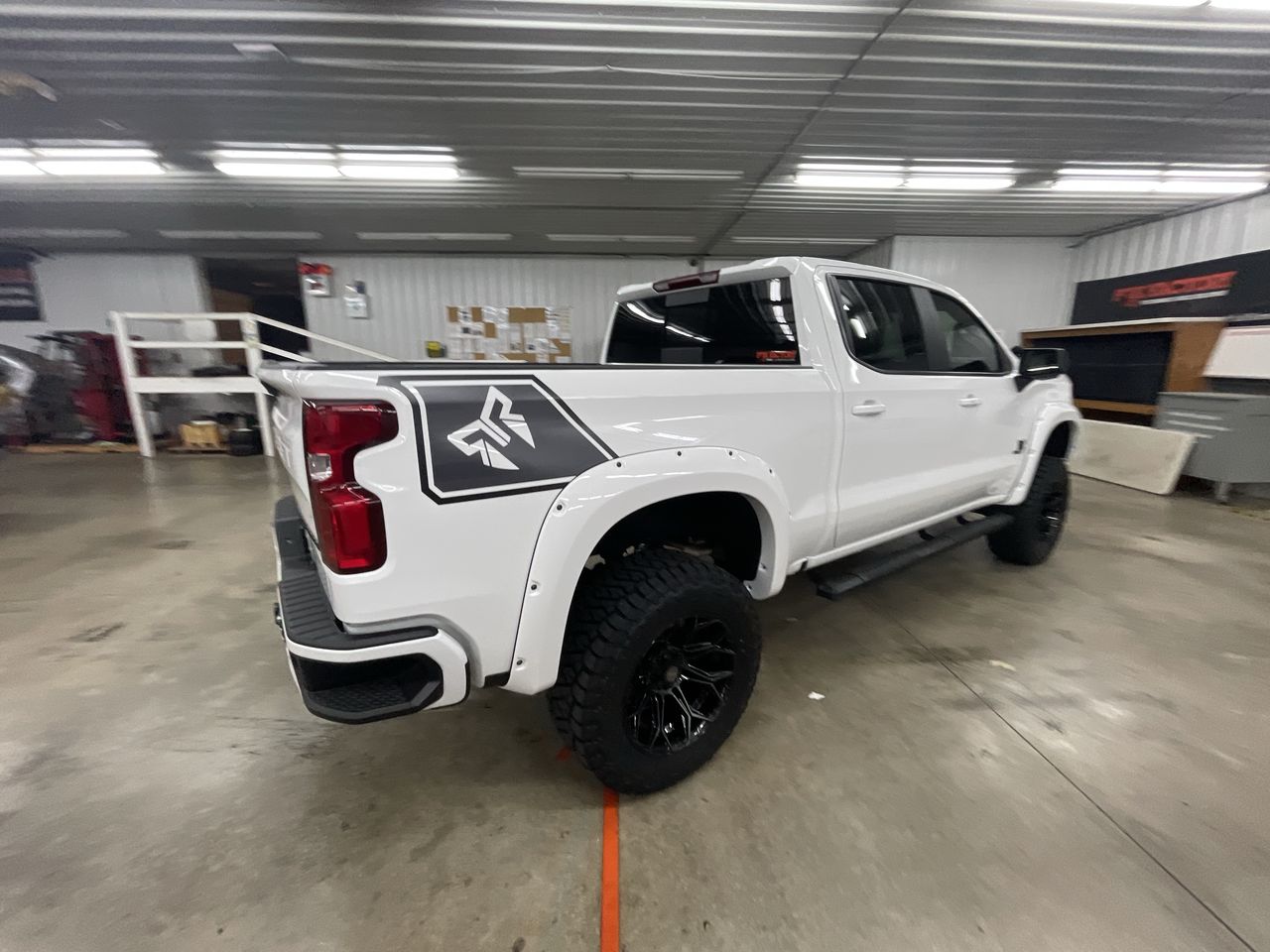 Vehicle Image 8