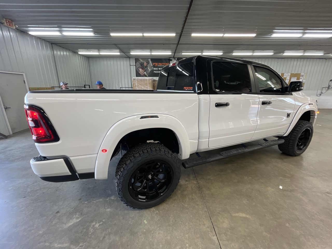 Vehicle Image 8